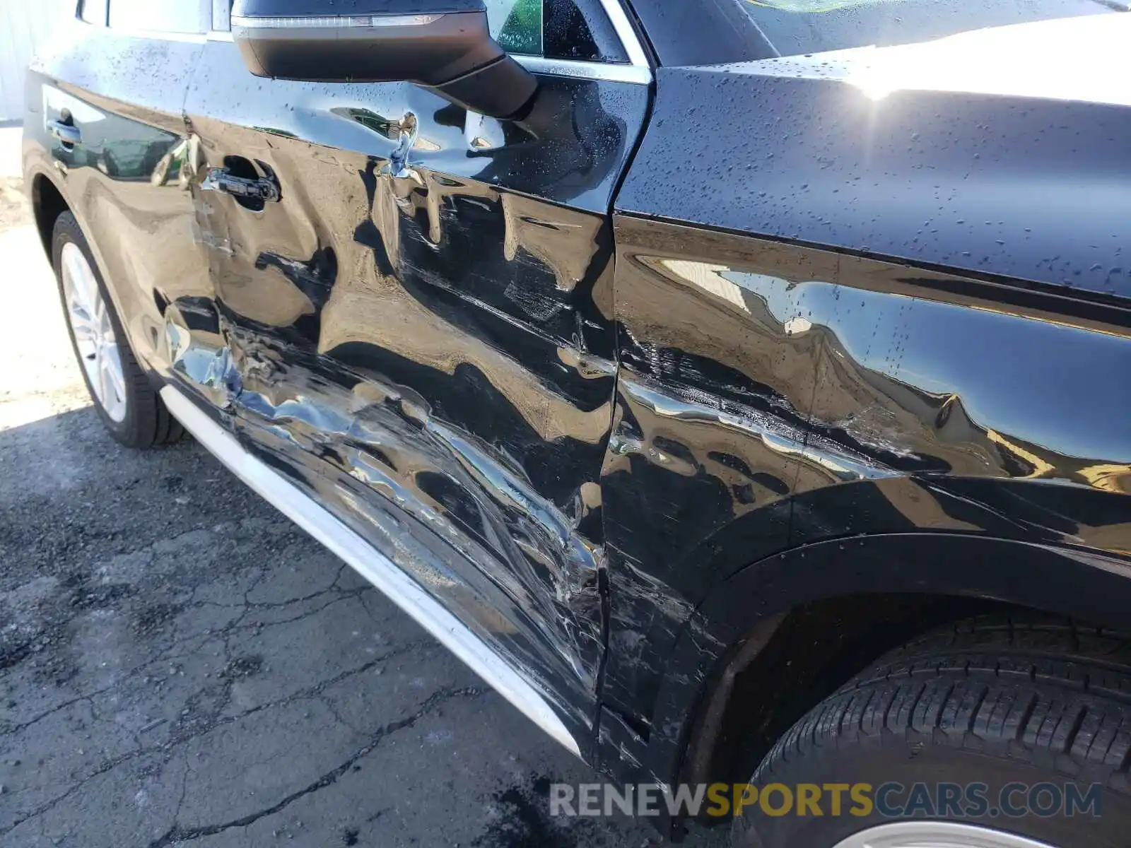 9 Photograph of a damaged car WA1BNAFY5L2091279 AUDI Q5 2020