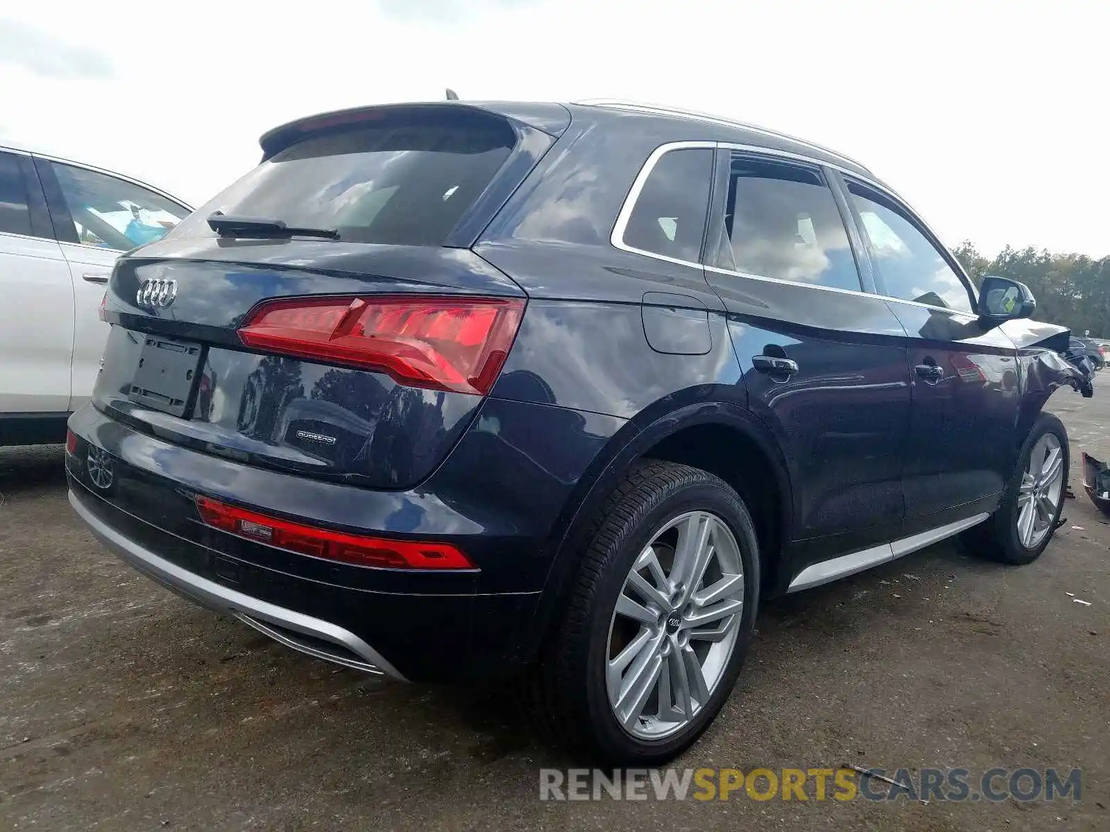 4 Photograph of a damaged car WA1BNAFY6L2013576 AUDI Q5 2020