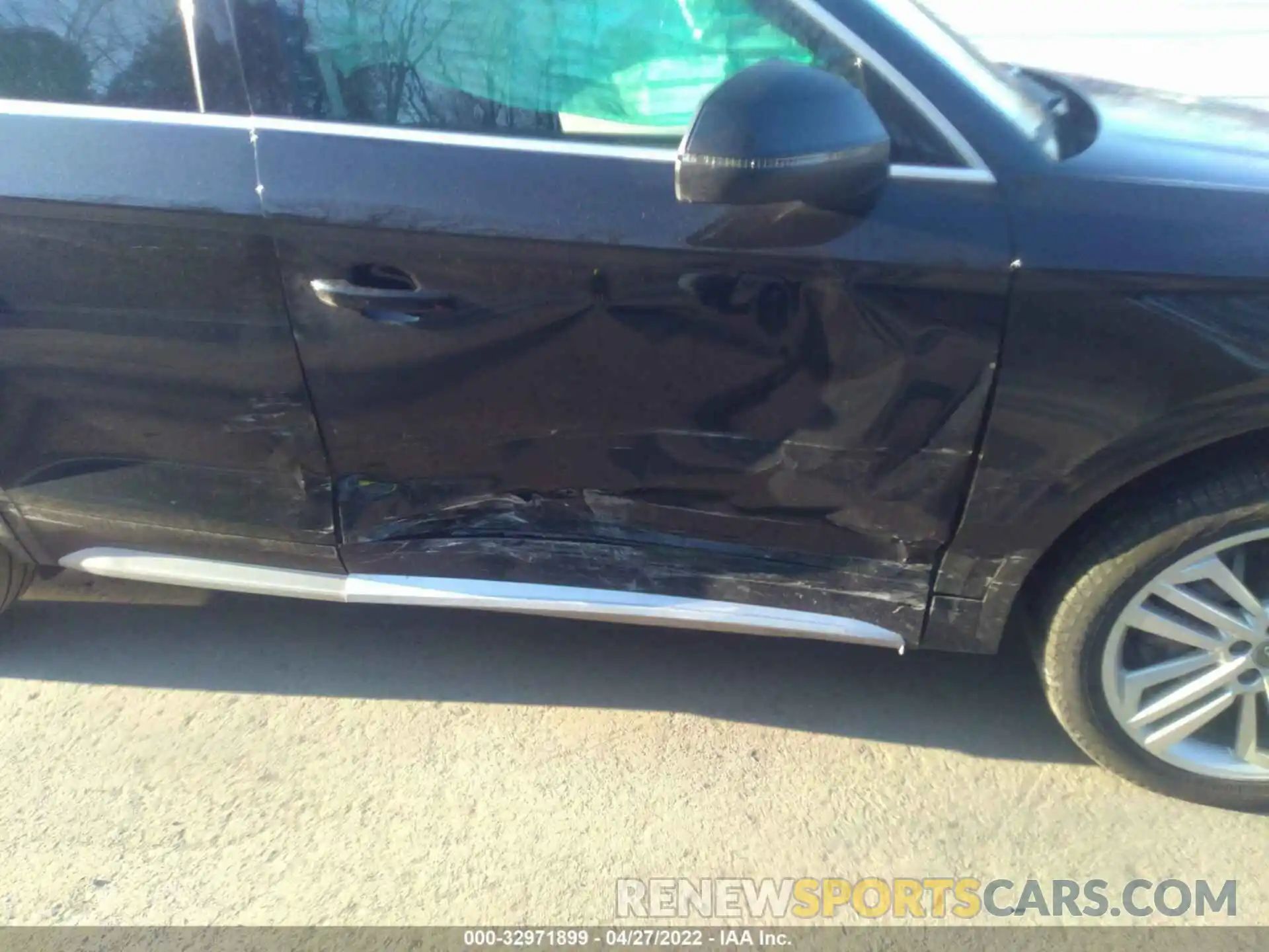 6 Photograph of a damaged car WA1BNAFY6L2018339 AUDI Q5 2020