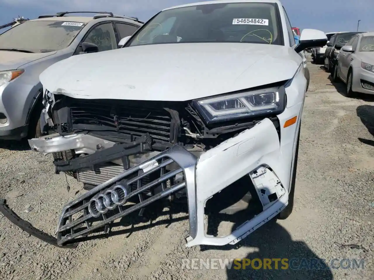 9 Photograph of a damaged car WA1BNAFY6L2043712 AUDI Q5 2020