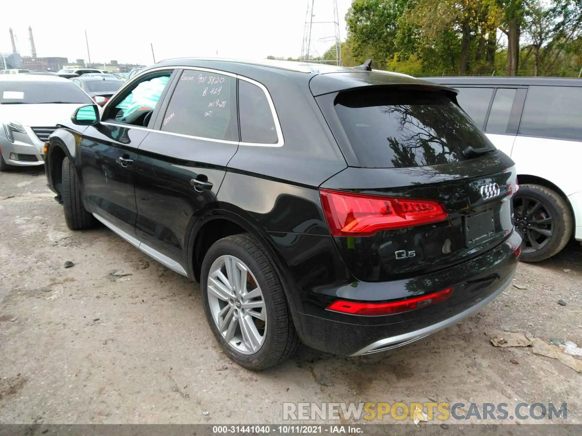 3 Photograph of a damaged car WA1BNAFY6L2057125 AUDI Q5 2020