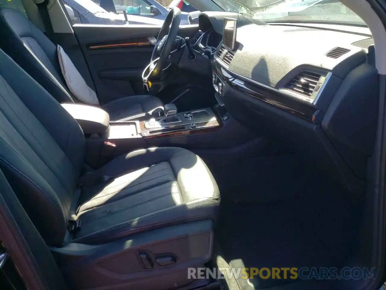 5 Photograph of a damaged car WA1BNAFY6L2058288 AUDI Q5 2020