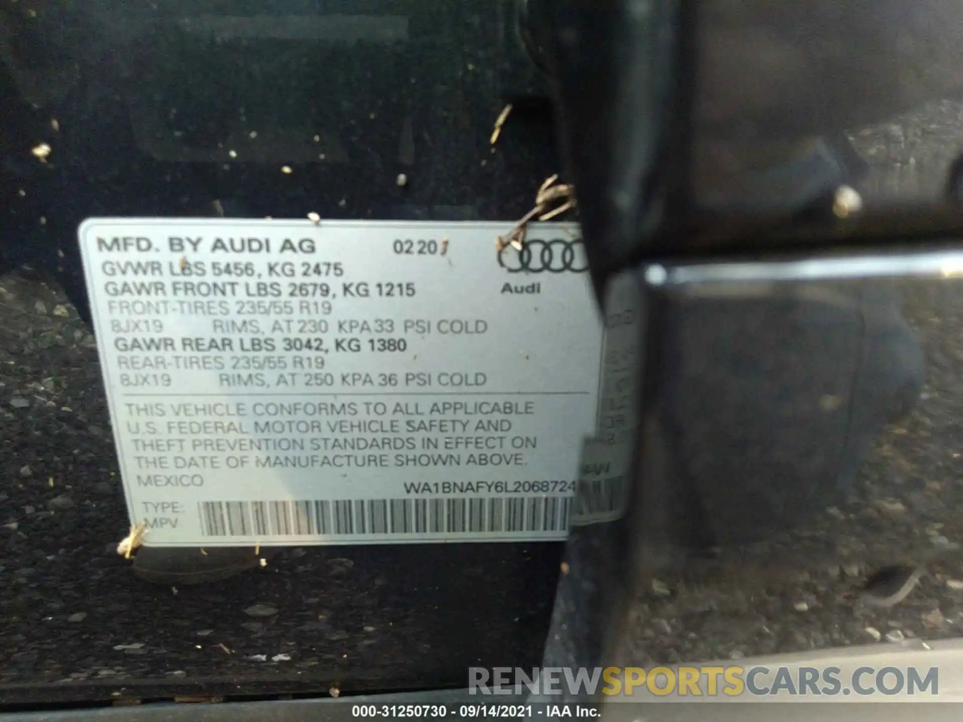 9 Photograph of a damaged car WA1BNAFY6L2068724 AUDI Q5 2020