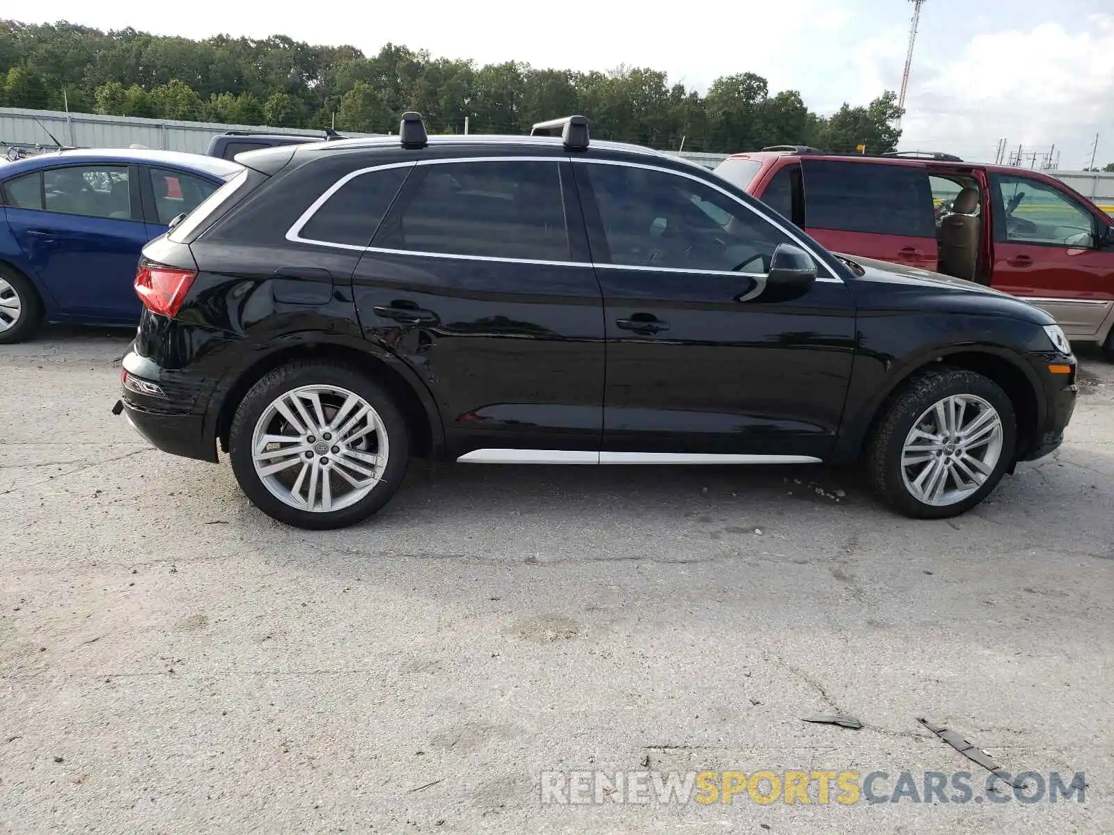 9 Photograph of a damaged car WA1BNAFY7L2037725 AUDI Q5 2020