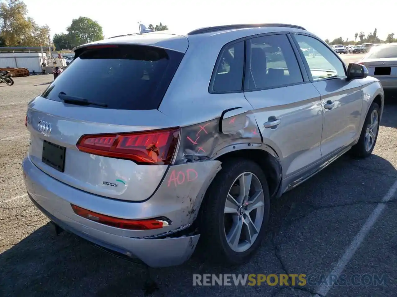 4 Photograph of a damaged car WA1BNAFY7L2061930 AUDI Q5 2020