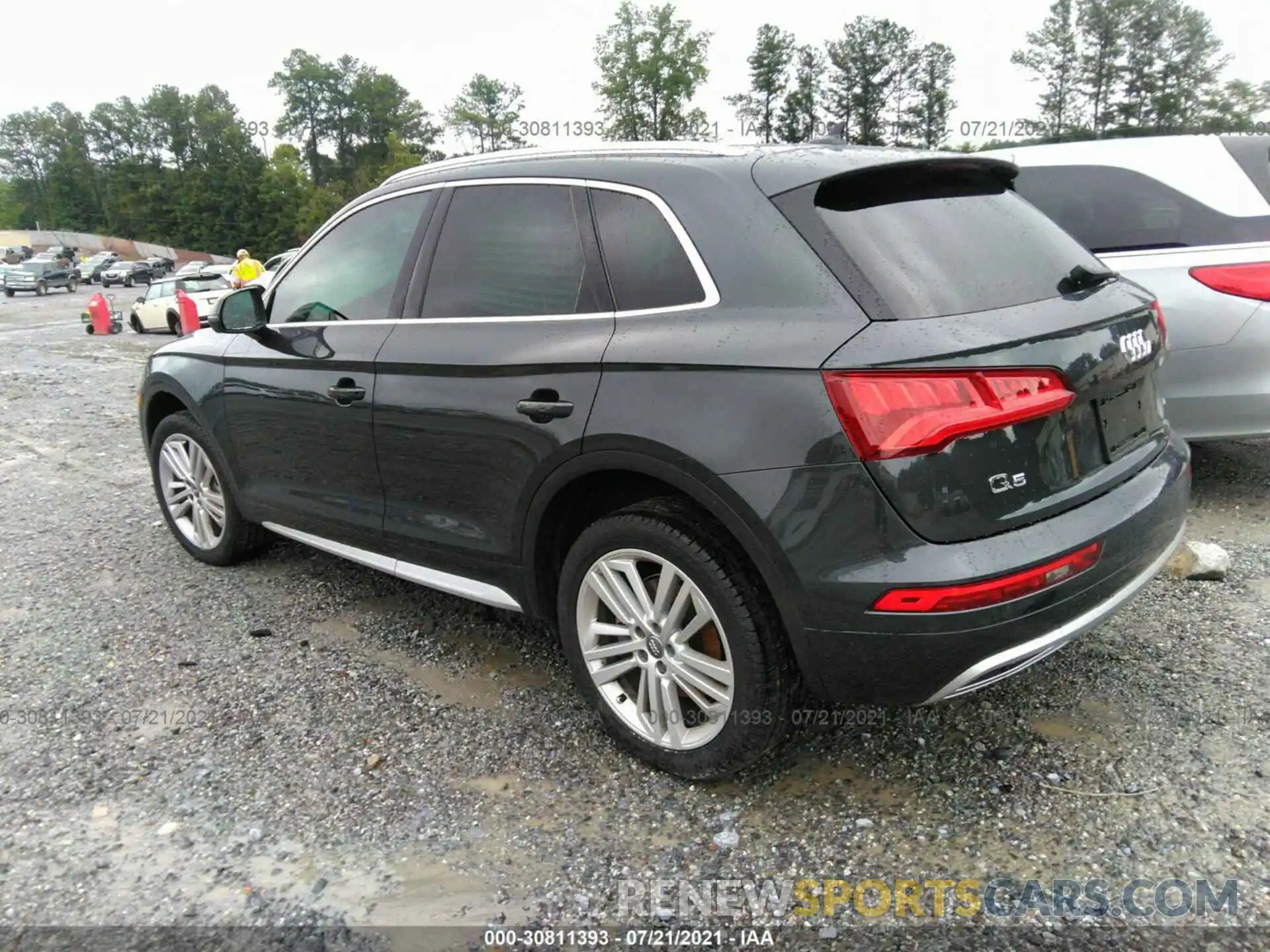 3 Фотография поврежденного автомобиля WA1BNAFY7L2072037 AUDI Q5 2020