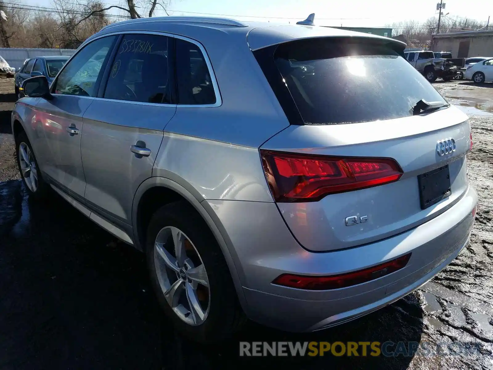 3 Photograph of a damaged car WA1BNAFY7L2093082 AUDI Q5 2020