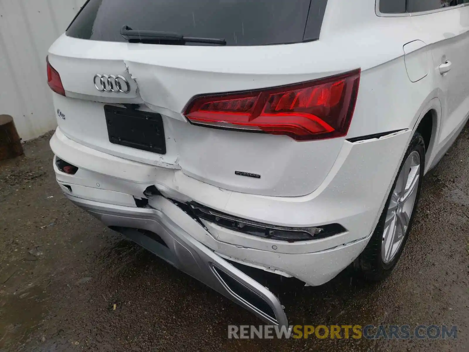 9 Photograph of a damaged car WA1BNAFY8L2017094 AUDI Q5 2020