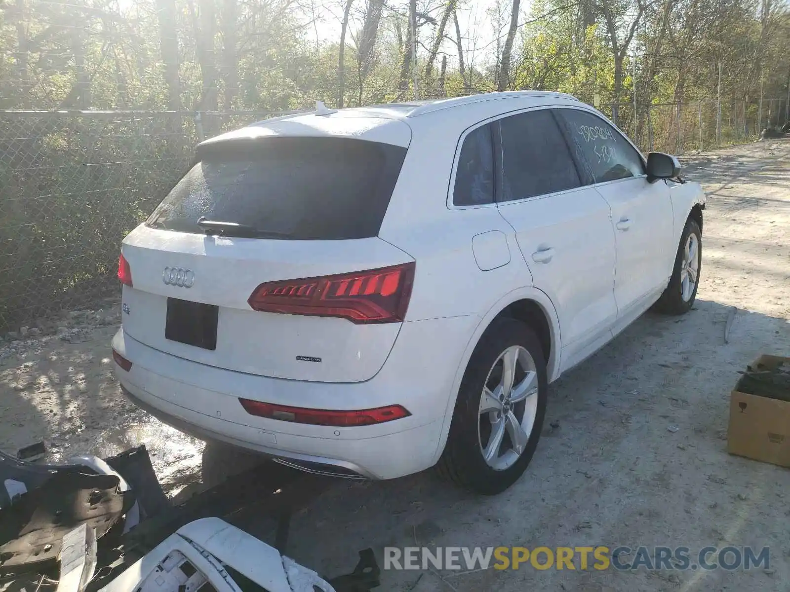 4 Photograph of a damaged car WA1BNAFY8L2030542 AUDI Q5 2020