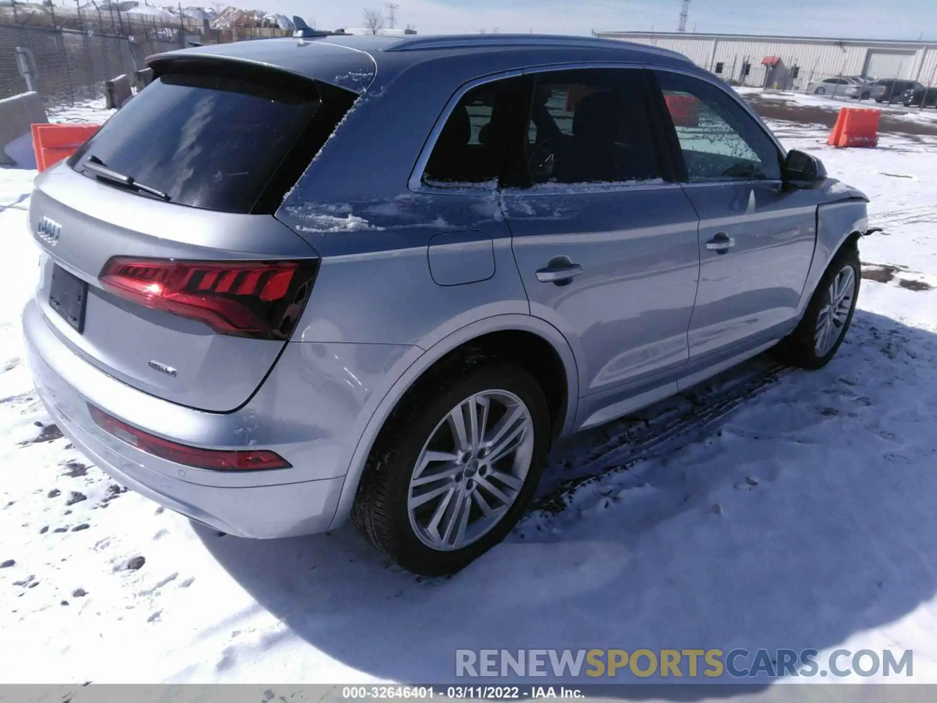 4 Photograph of a damaged car WA1BNAFY8L2076128 AUDI Q5 2020