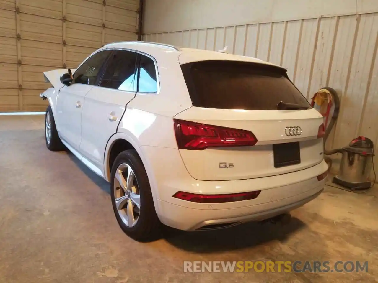 3 Photograph of a damaged car WA1BNAFY9L2029402 AUDI Q5 2020