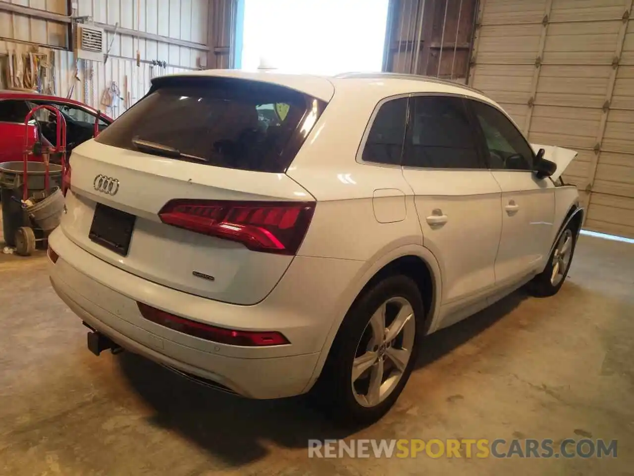 4 Photograph of a damaged car WA1BNAFY9L2029402 AUDI Q5 2020