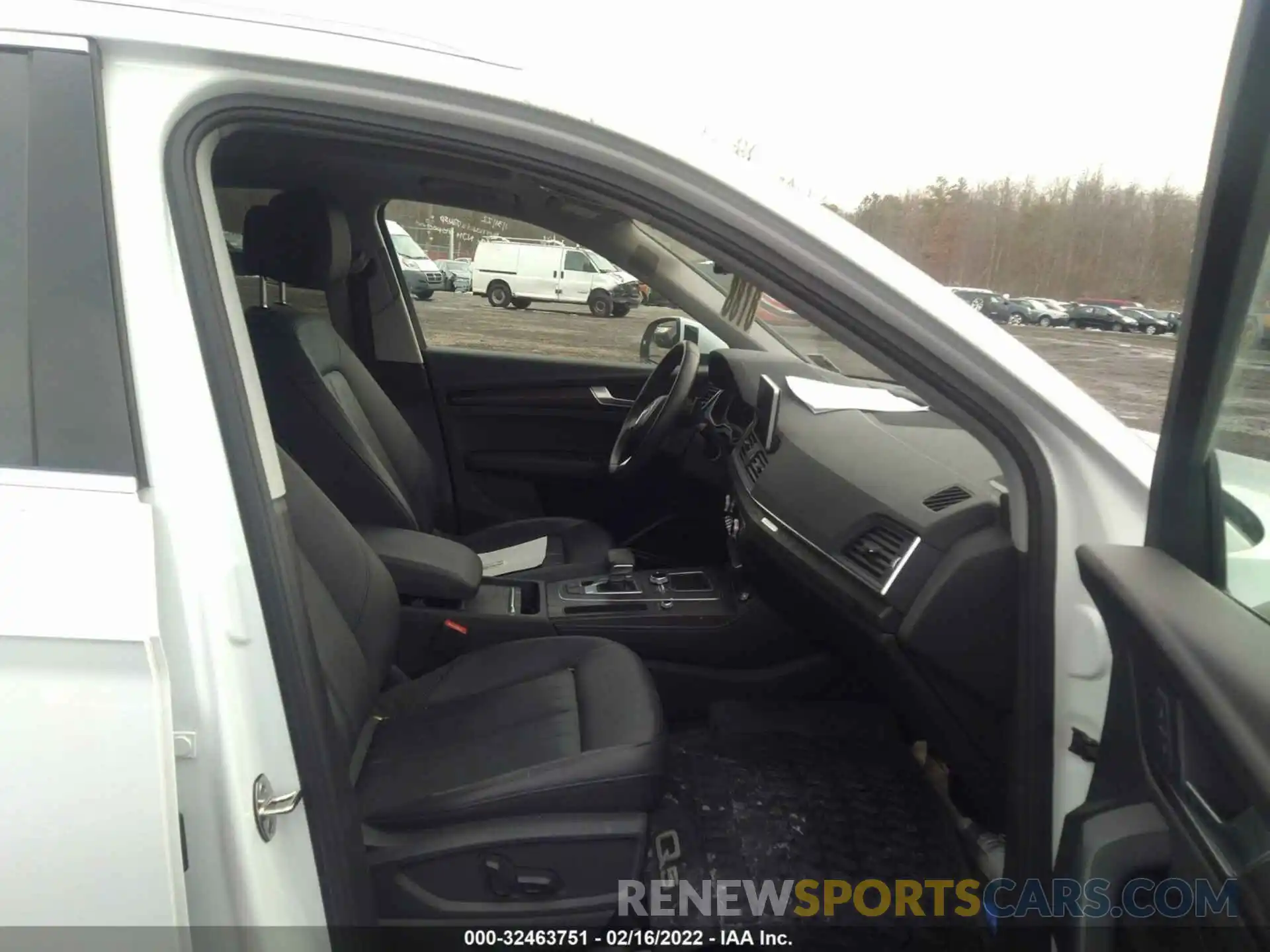 5 Photograph of a damaged car WA1BNAFY9L2072069 AUDI Q5 2020