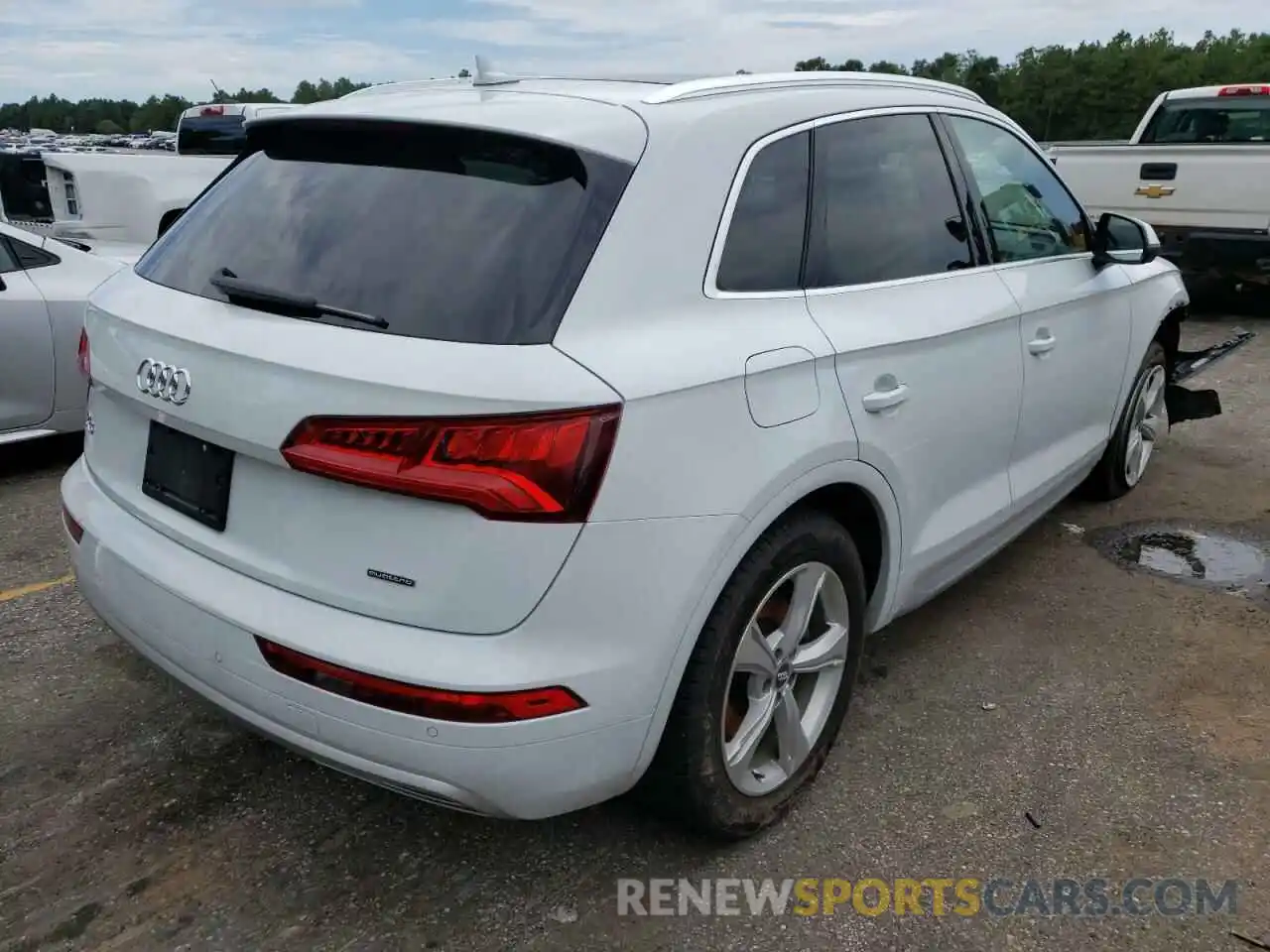 4 Photograph of a damaged car WA1BNAFY9L2095285 AUDI Q5 2020