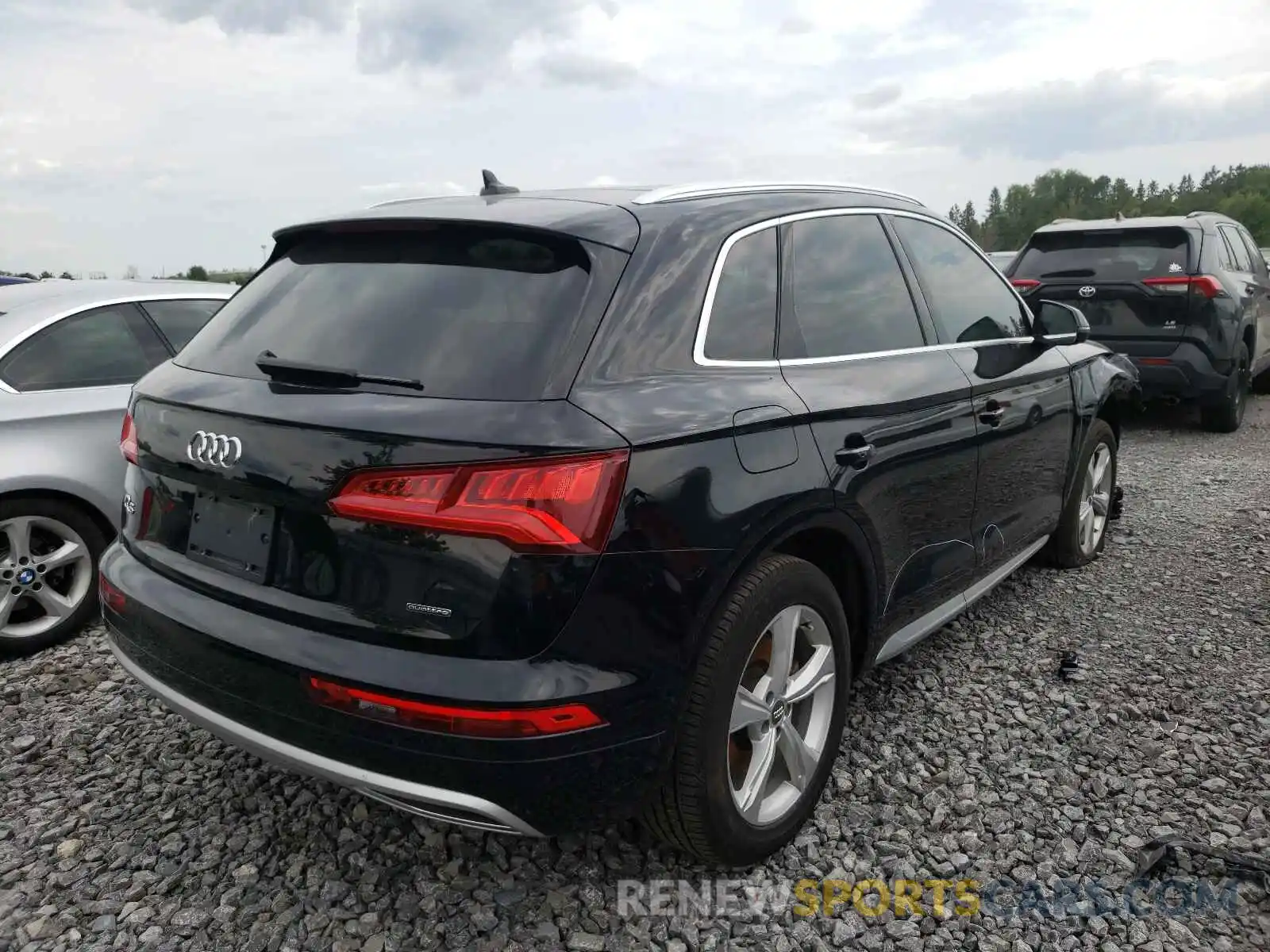 4 Photograph of a damaged car WA1BNAFYXL2011717 AUDI Q5 2020