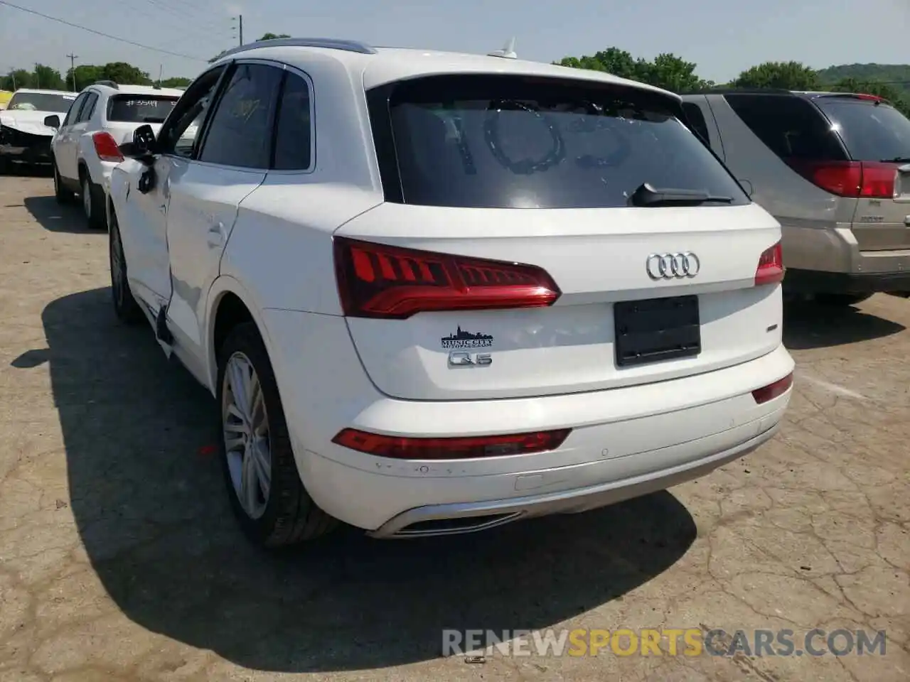 3 Фотография поврежденного автомобиля WA1BNAFYXL2041039 AUDI Q5 2020