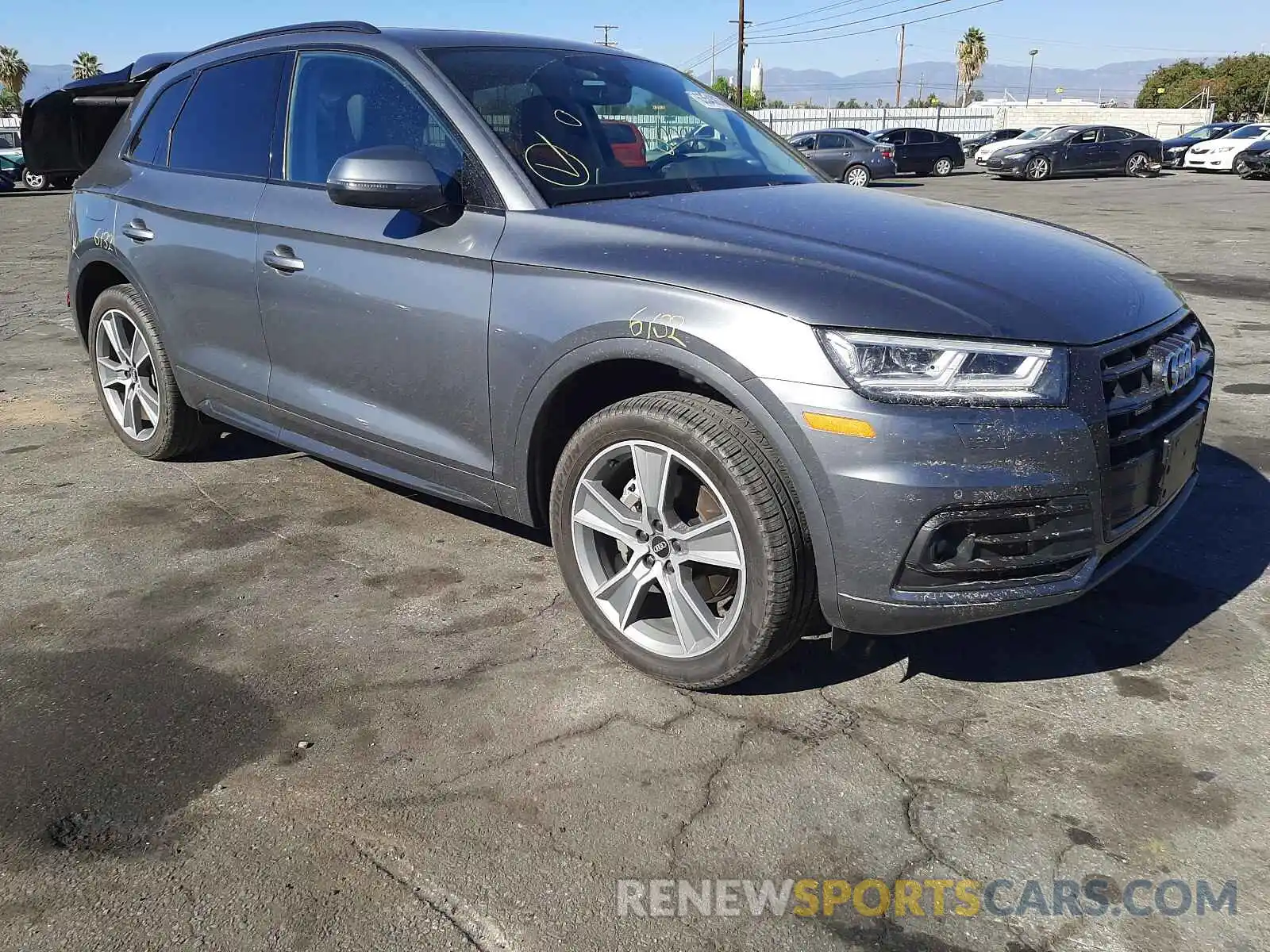 1 Фотография поврежденного автомобиля WA1BNAFYXL2046290 AUDI Q5 2020