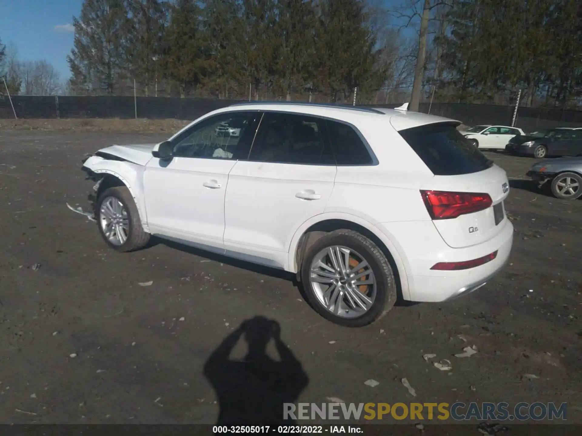 3 Фотография поврежденного автомобиля WA1BNAFYXL2085851 AUDI Q5 2020