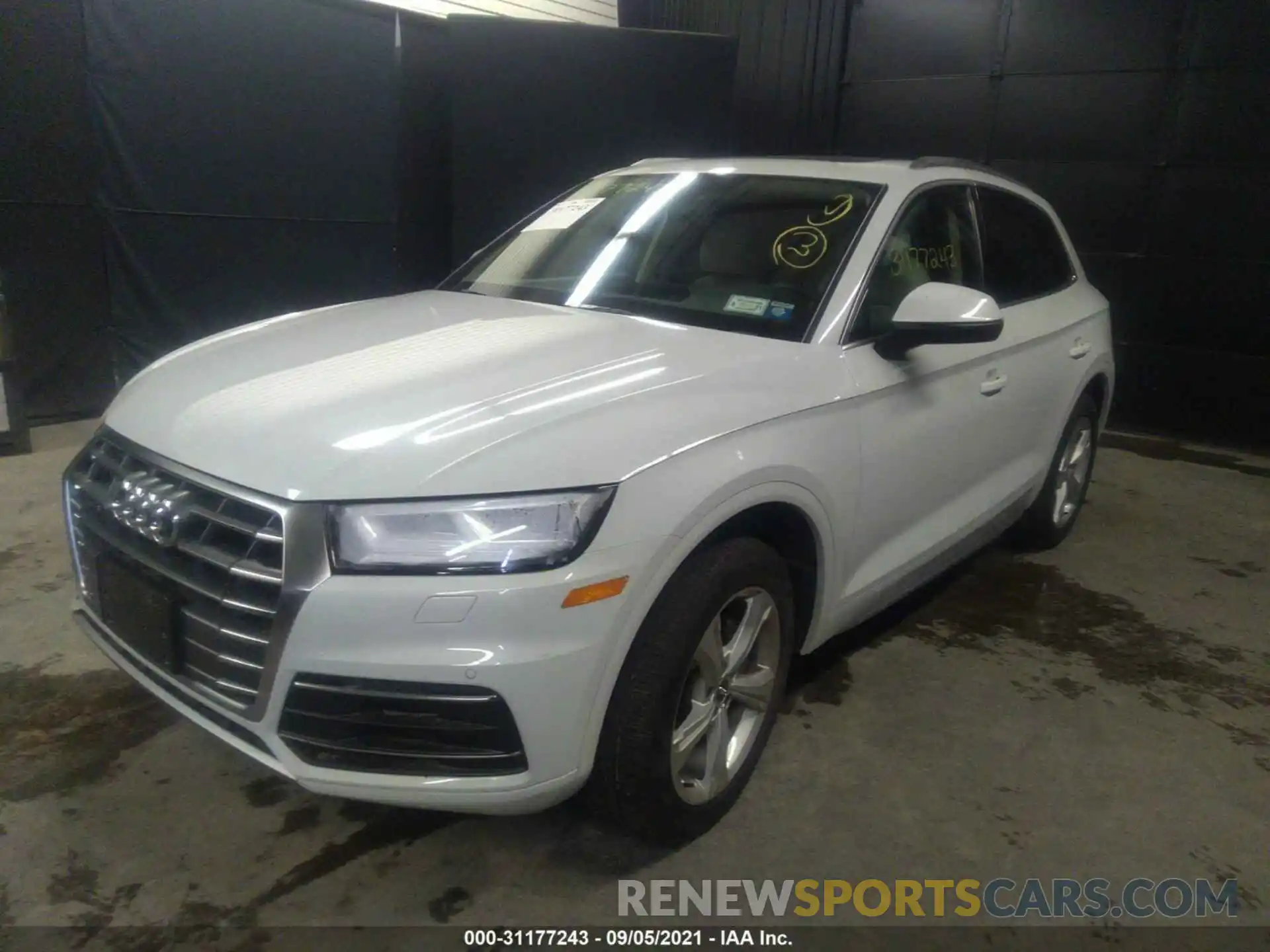 2 Фотография поврежденного автомобиля WA1BNAFYXL2090886 AUDI Q5 2020