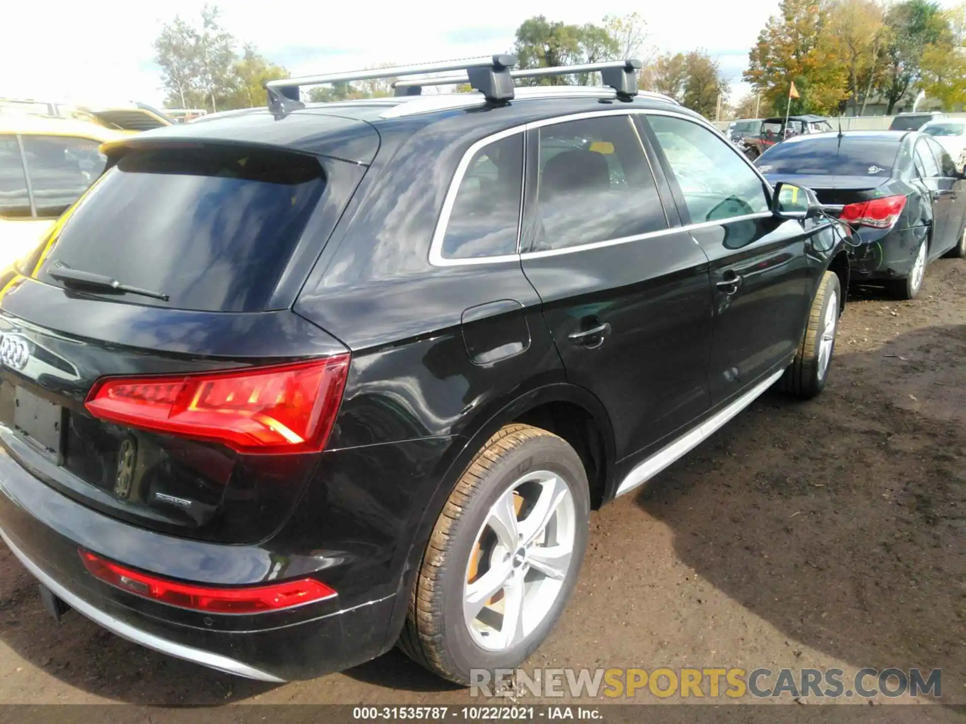 4 Photograph of a damaged car WA1BNAFYXL2103121 AUDI Q5 2020