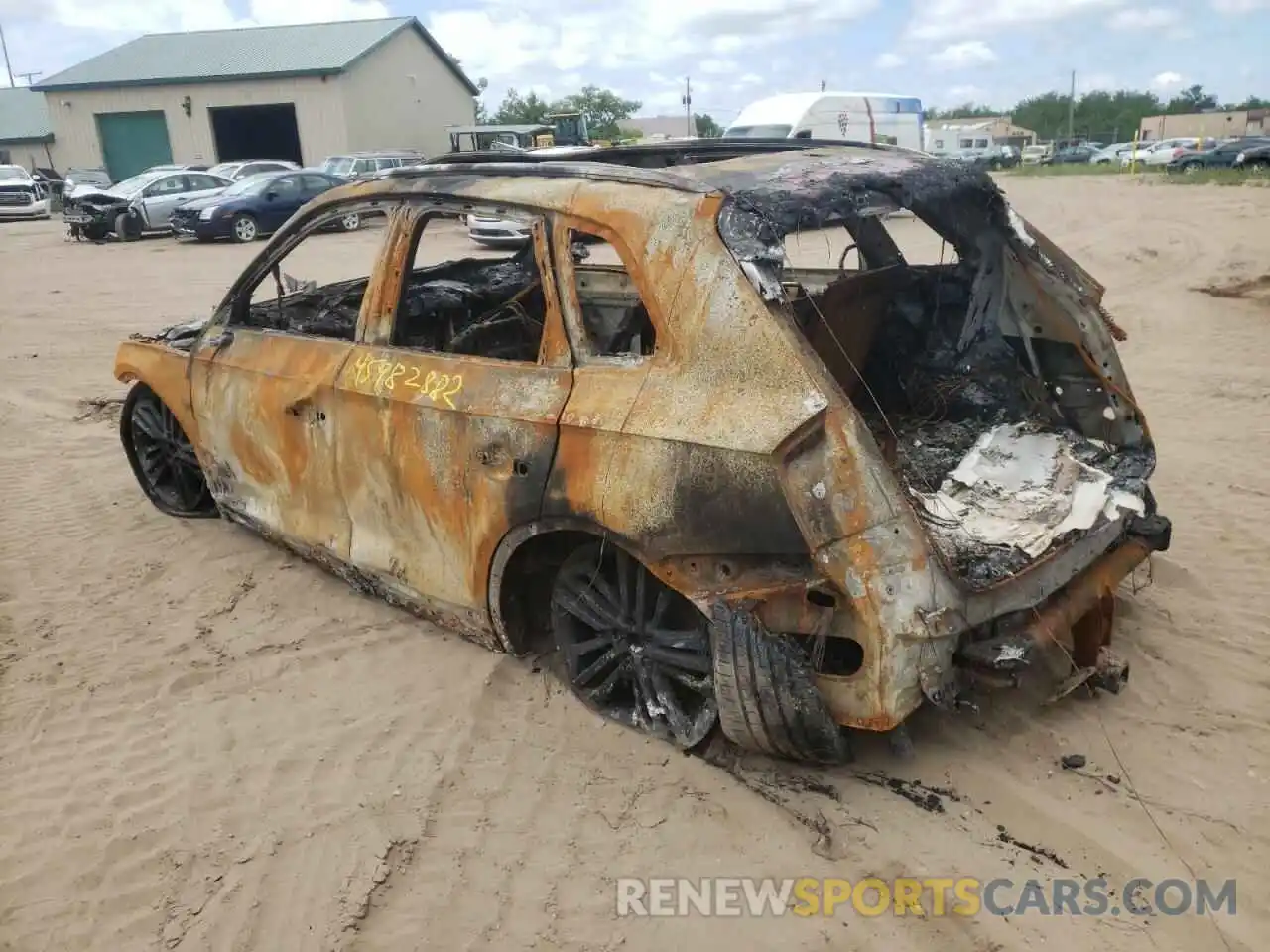 3 Photograph of a damaged car WA1BNBFY5L2022792 AUDI Q5 2020