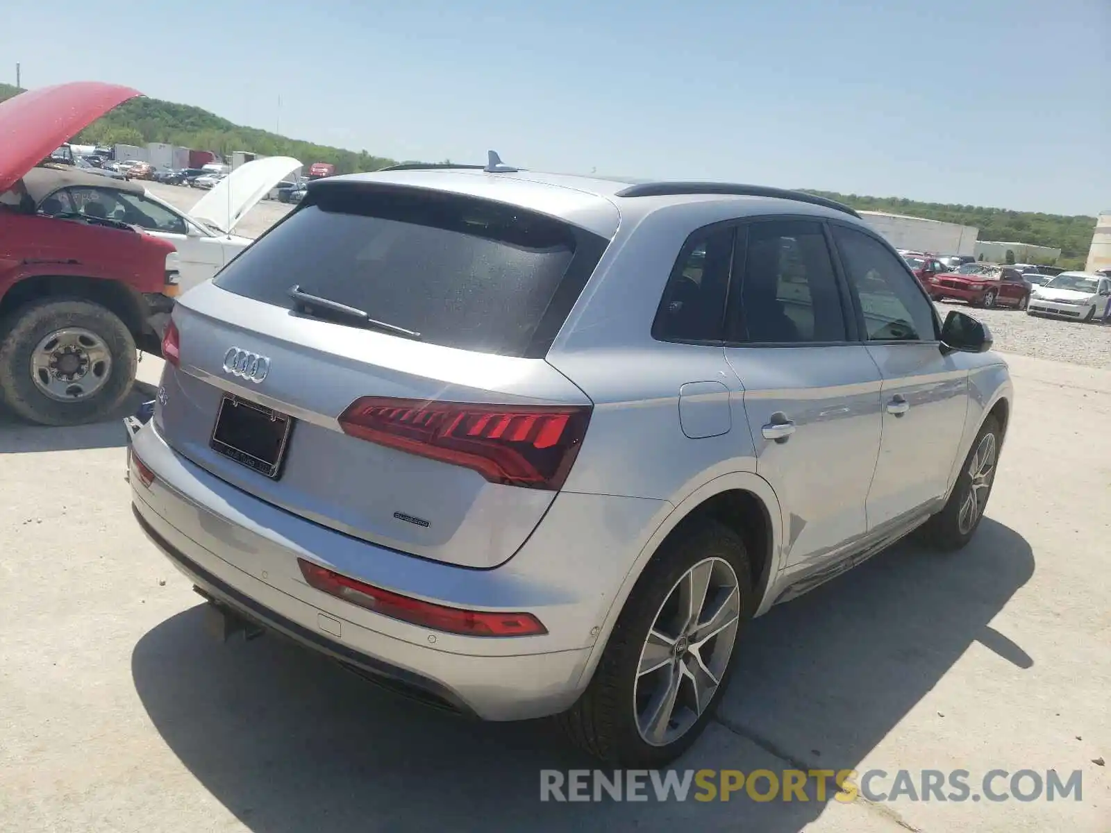 4 Photograph of a damaged car WA1CNAFY2L2053755 AUDI Q5 2020