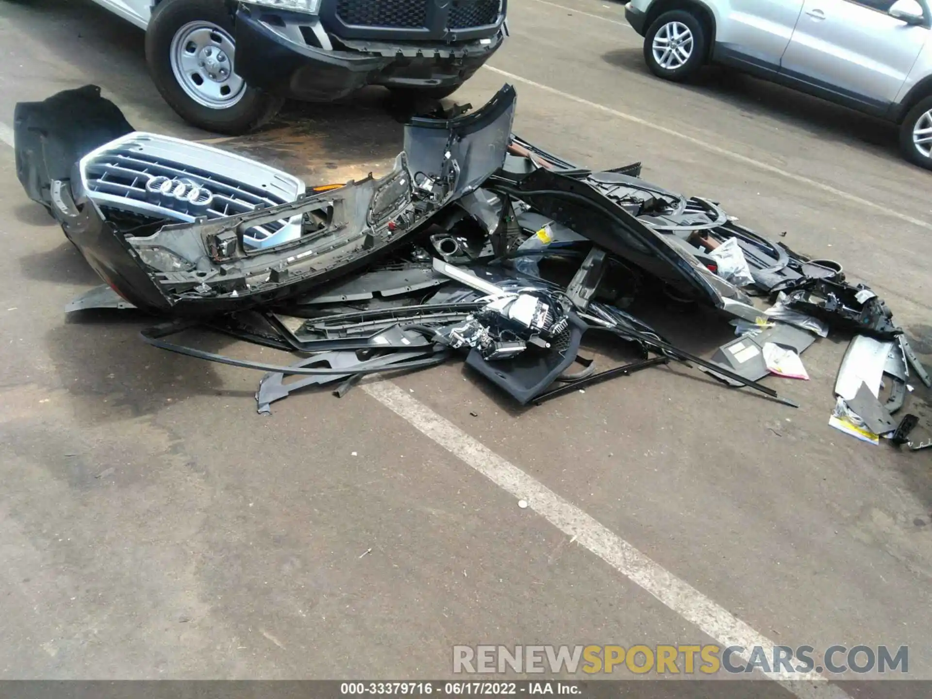 12 Photograph of a damaged car WA1CNAFY5L2002136 AUDI Q5 2020