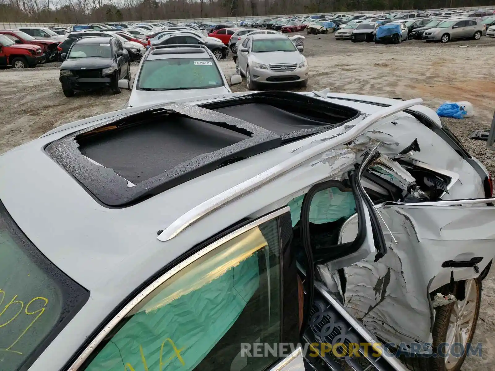 9 Photograph of a damaged car WA1CNAFY5L2098009 AUDI Q5 2020
