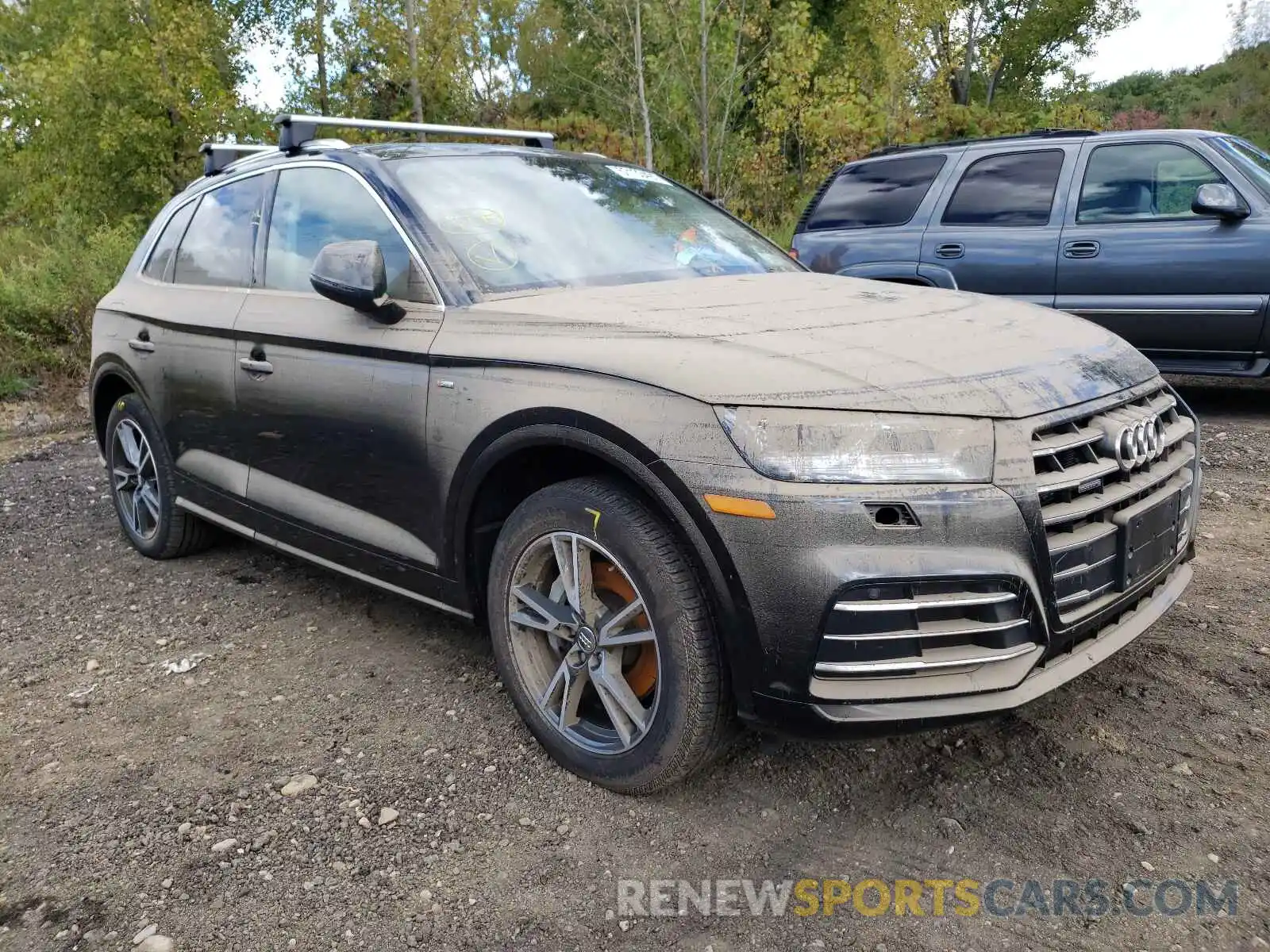 1 Photograph of a damaged car WA1E2AFY0L2062813 AUDI Q5 2020