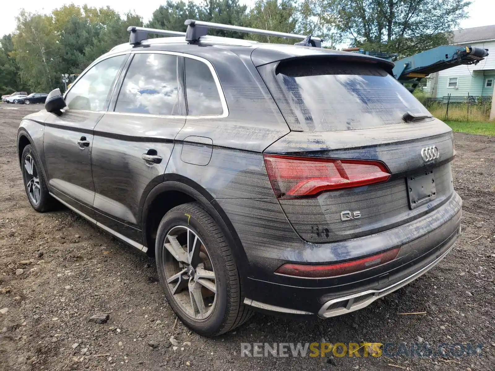 3 Photograph of a damaged car WA1E2AFY0L2062813 AUDI Q5 2020