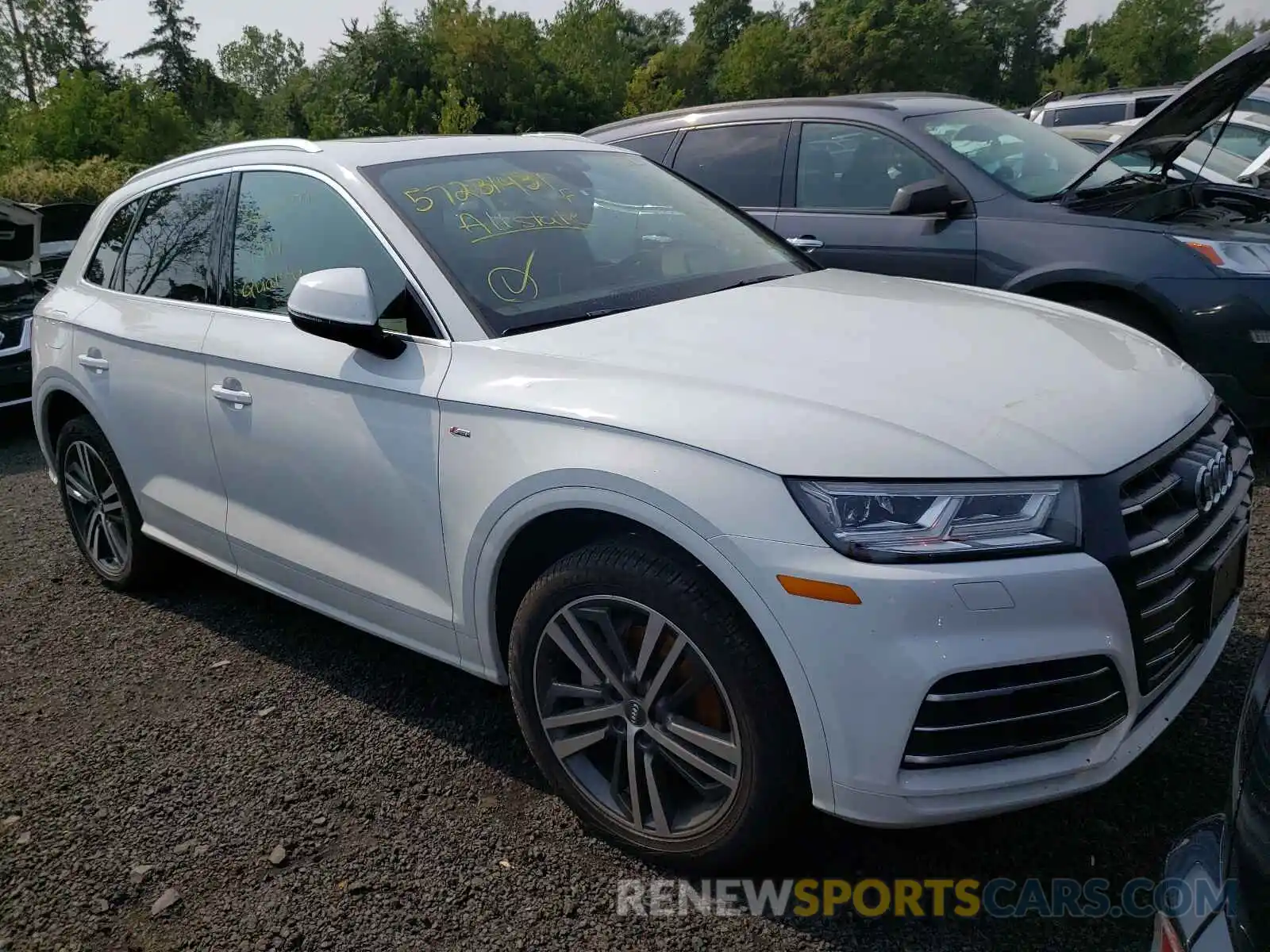 1 Photograph of a damaged car WA1E2AFY2L2061565 AUDI Q5 2020