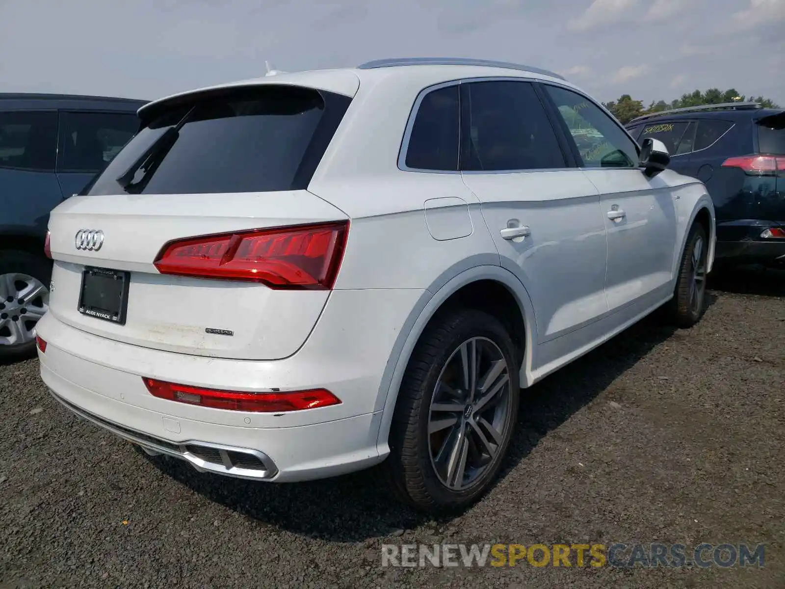 4 Фотография поврежденного автомобиля WA1E2AFY2L2061565 AUDI Q5 2020