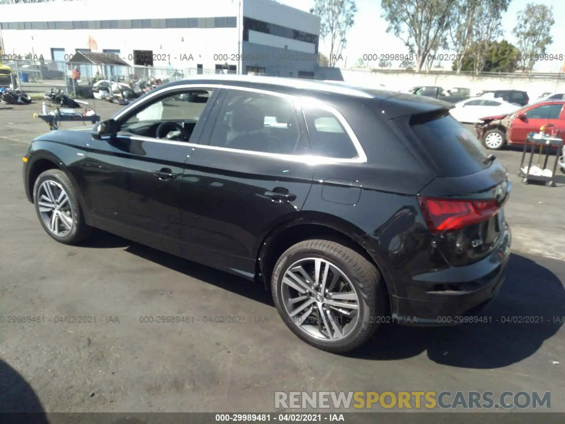 3 Photograph of a damaged car WA1E2AFY3L2074745 AUDI Q5 2020