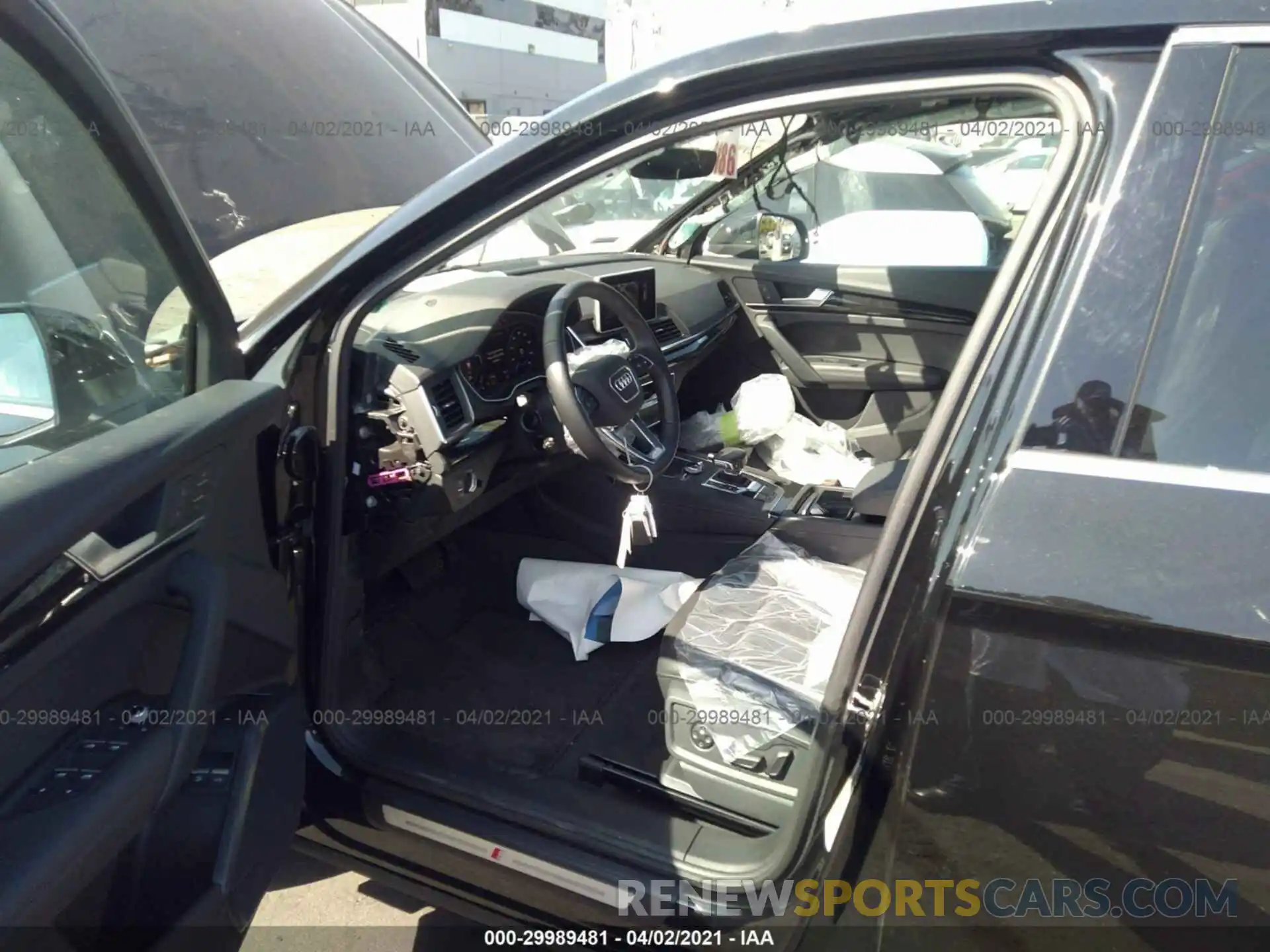 5 Photograph of a damaged car WA1E2AFY3L2074745 AUDI Q5 2020