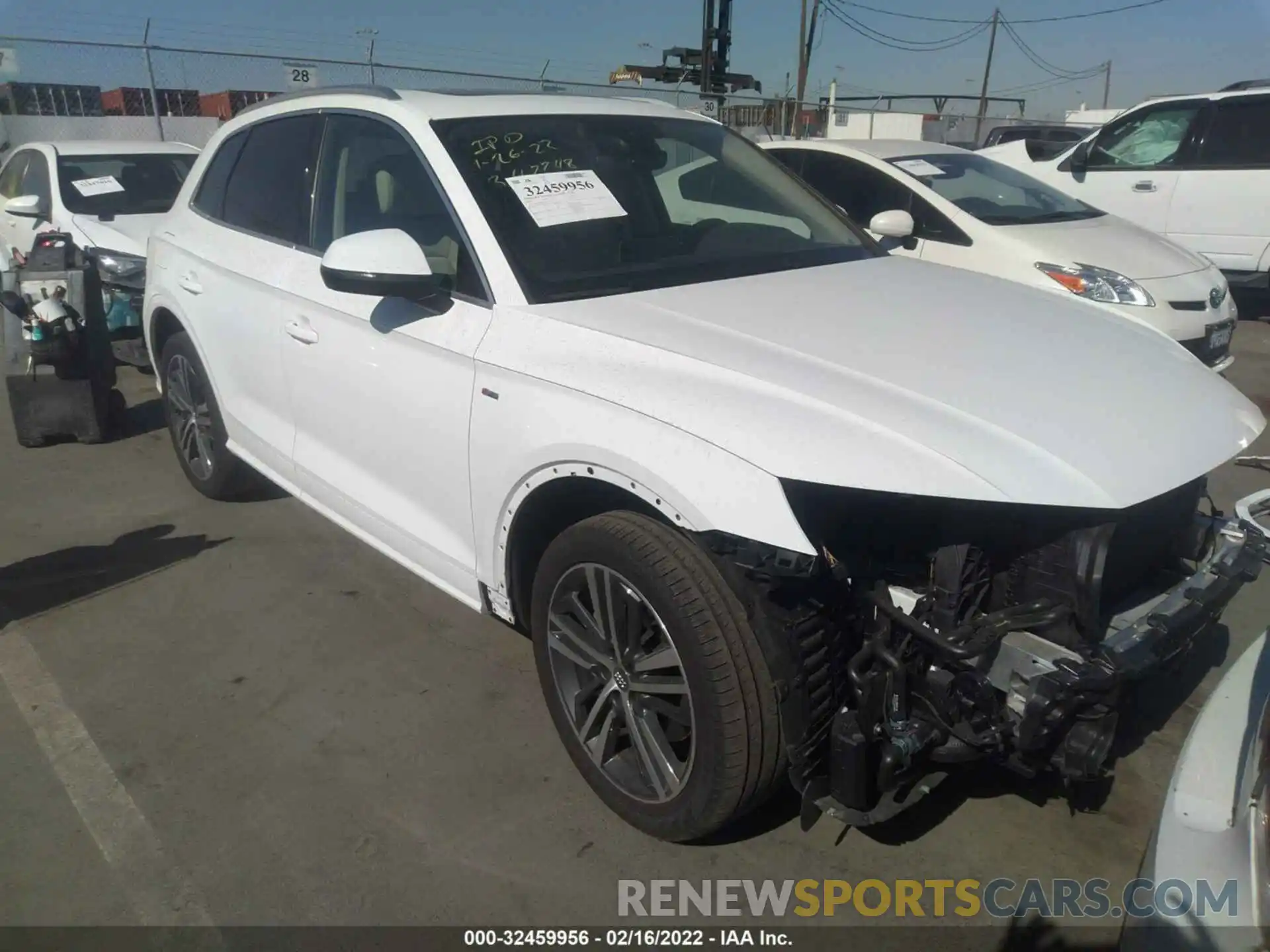 1 Photograph of a damaged car WA1E2AFY6L2105759 AUDI Q5 2020