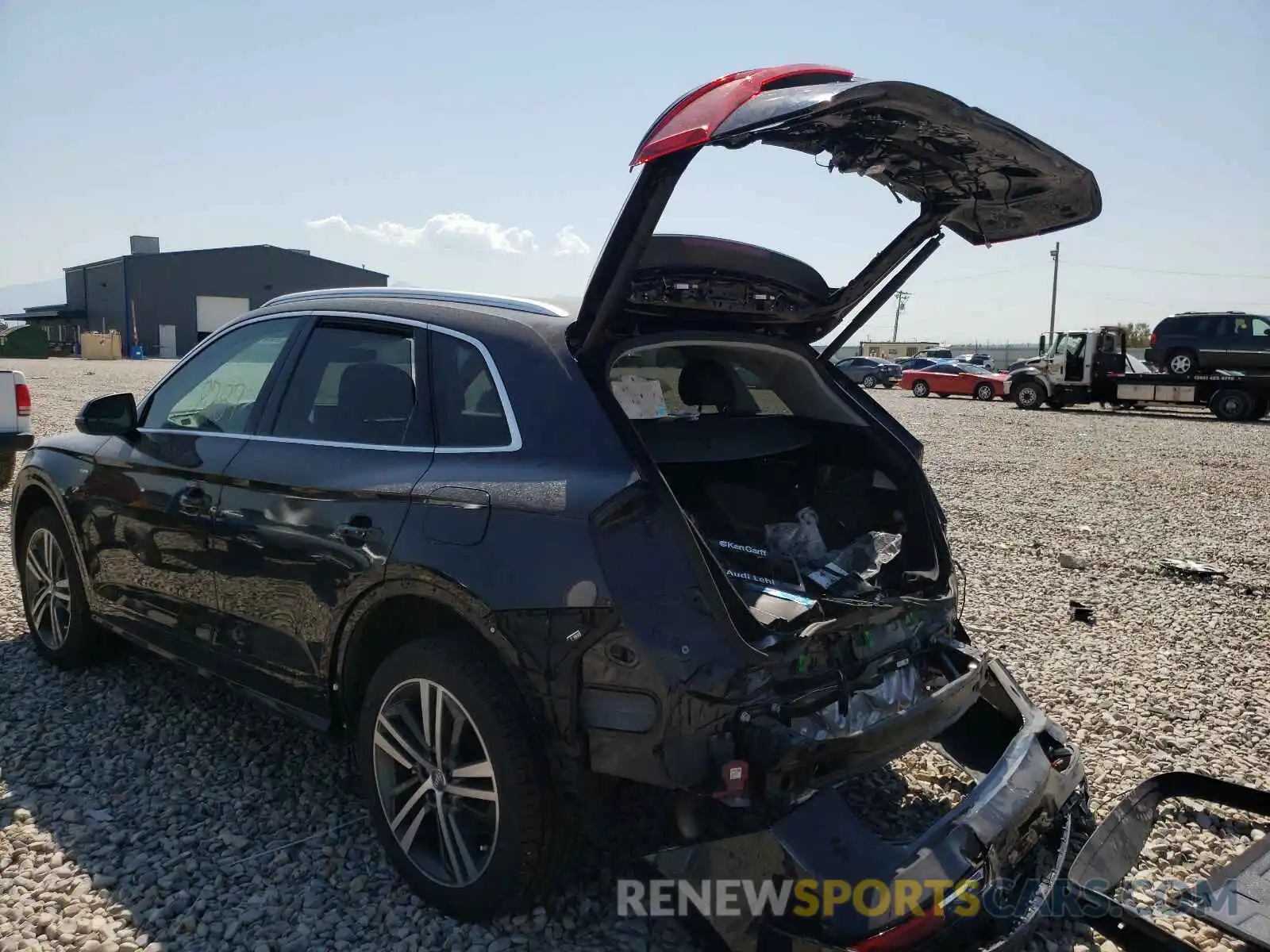 3 Photograph of a damaged car WA1E2AFY7L2065093 AUDI Q5 2020