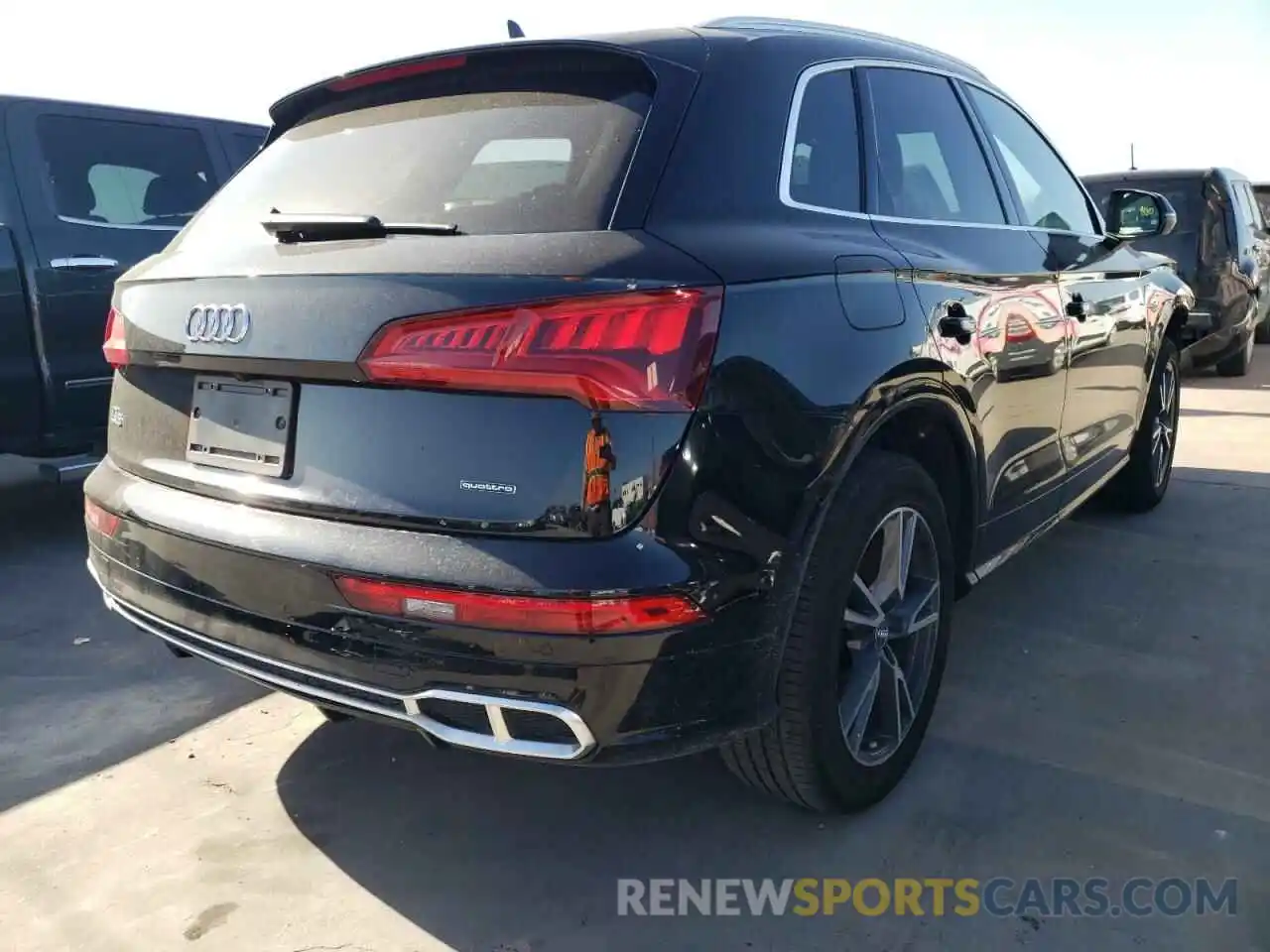 4 Photograph of a damaged car WA1E2AFY9L2067962 AUDI Q5 2020