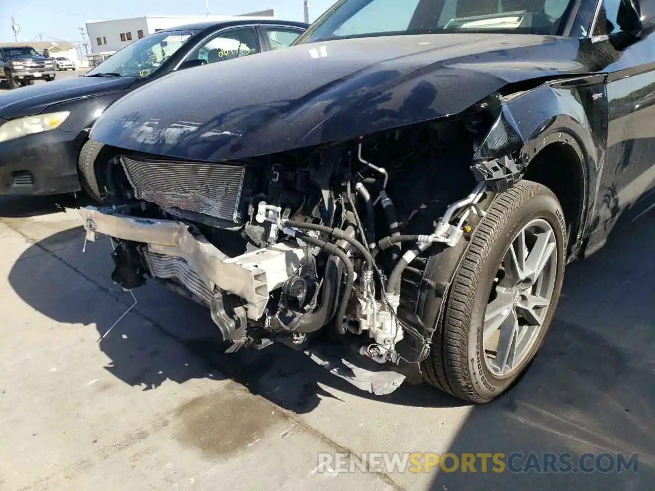 9 Photograph of a damaged car WA1E2AFY9L2067962 AUDI Q5 2020