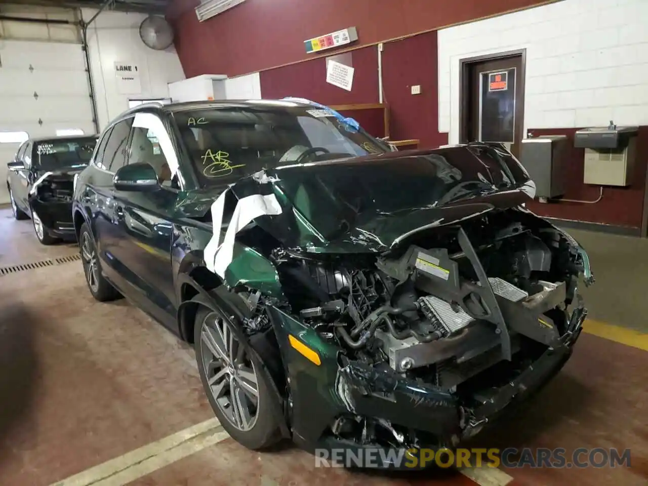 1 Photograph of a damaged car WA1E2AFY9L2088195 AUDI Q5 2020