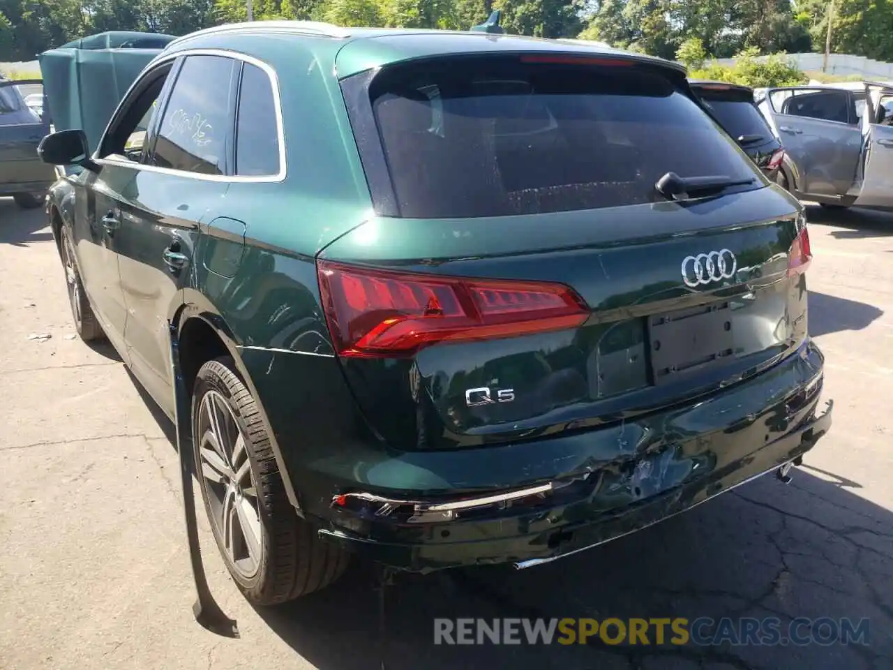 3 Photograph of a damaged car WA1E2AFY9L2088195 AUDI Q5 2020