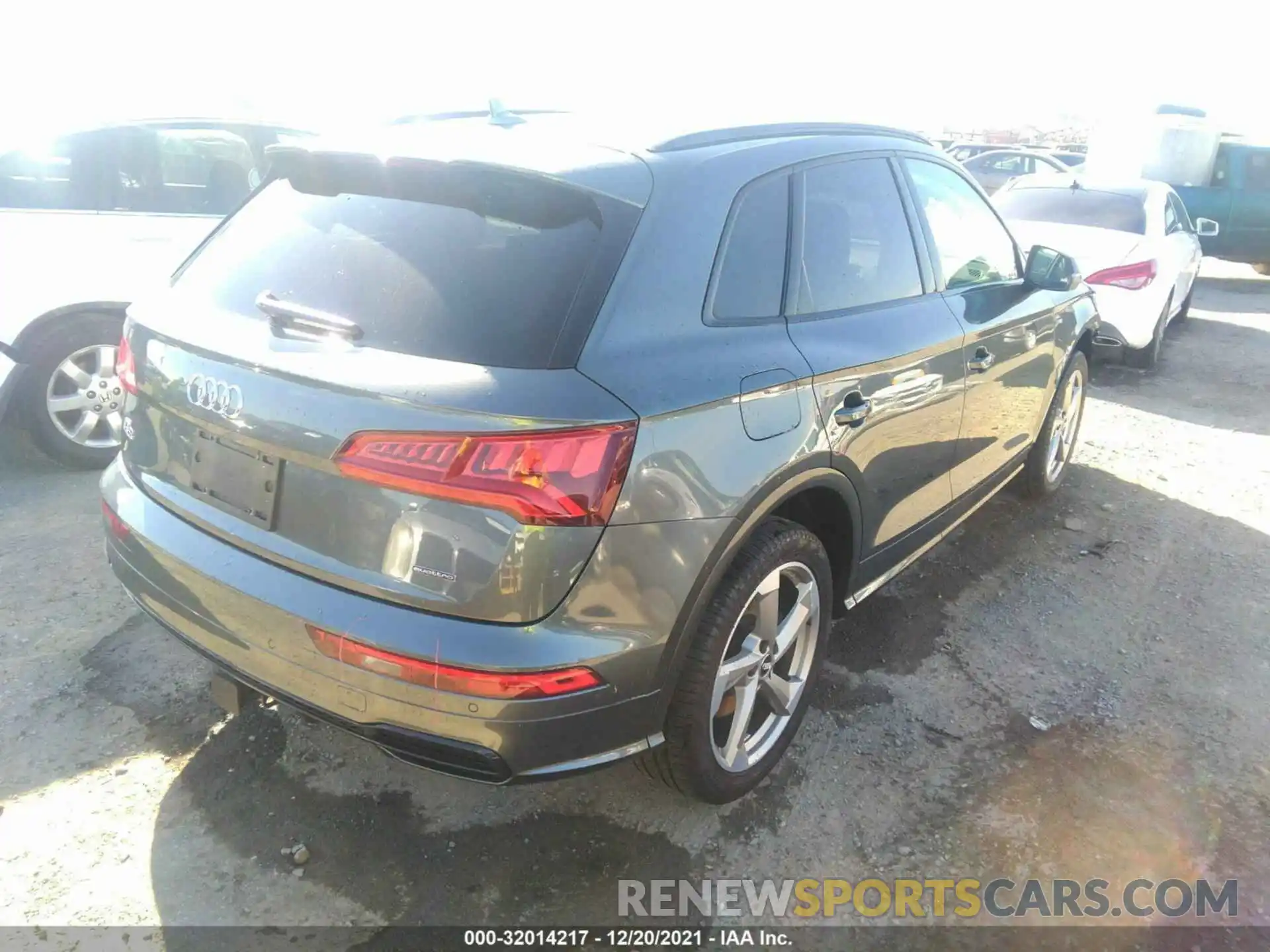 4 Photograph of a damaged car WA1ENAFY0L2104694 AUDI Q5 2020