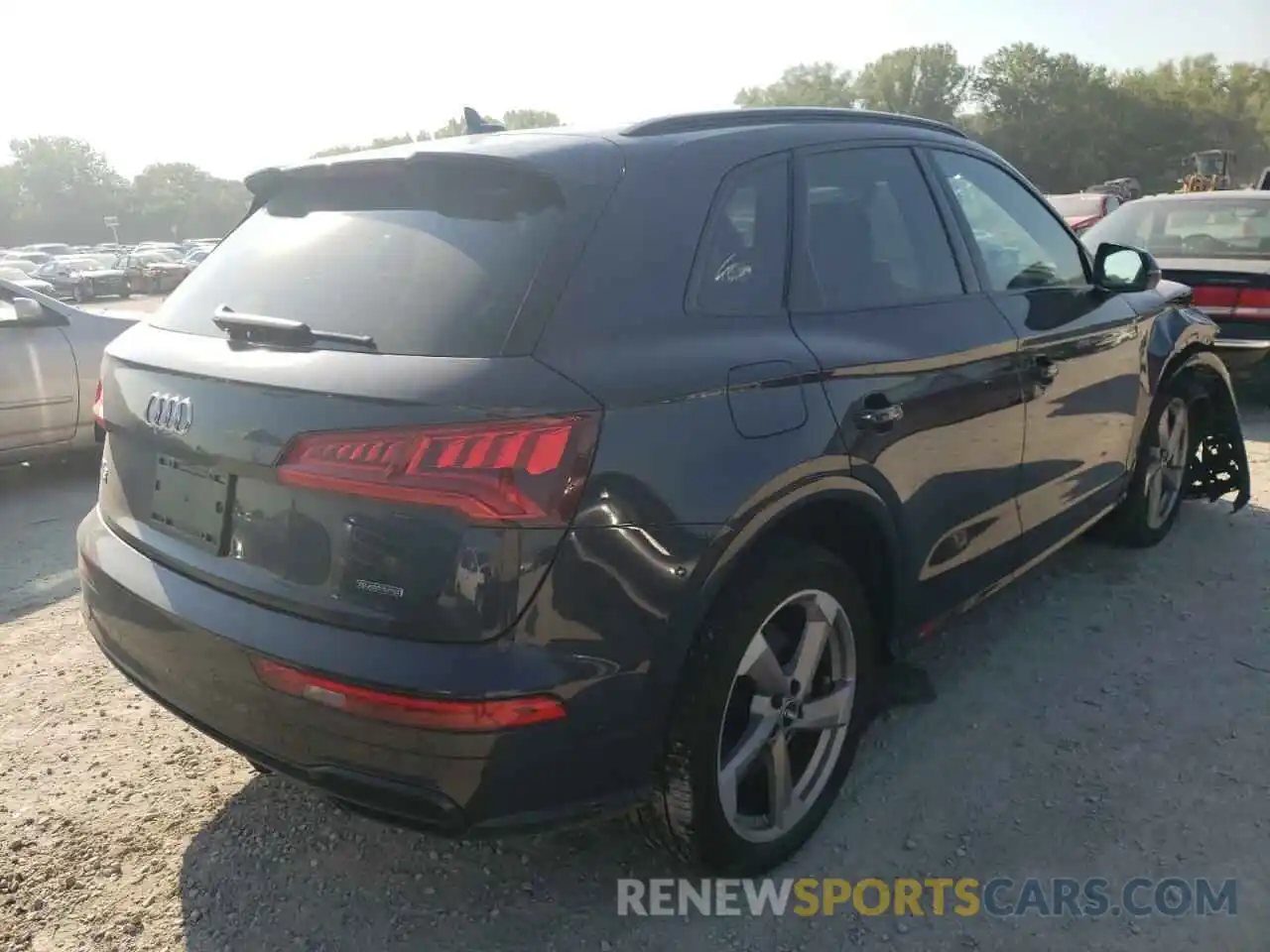 4 Photograph of a damaged car WA1ENAFY1L2103862 AUDI Q5 2020