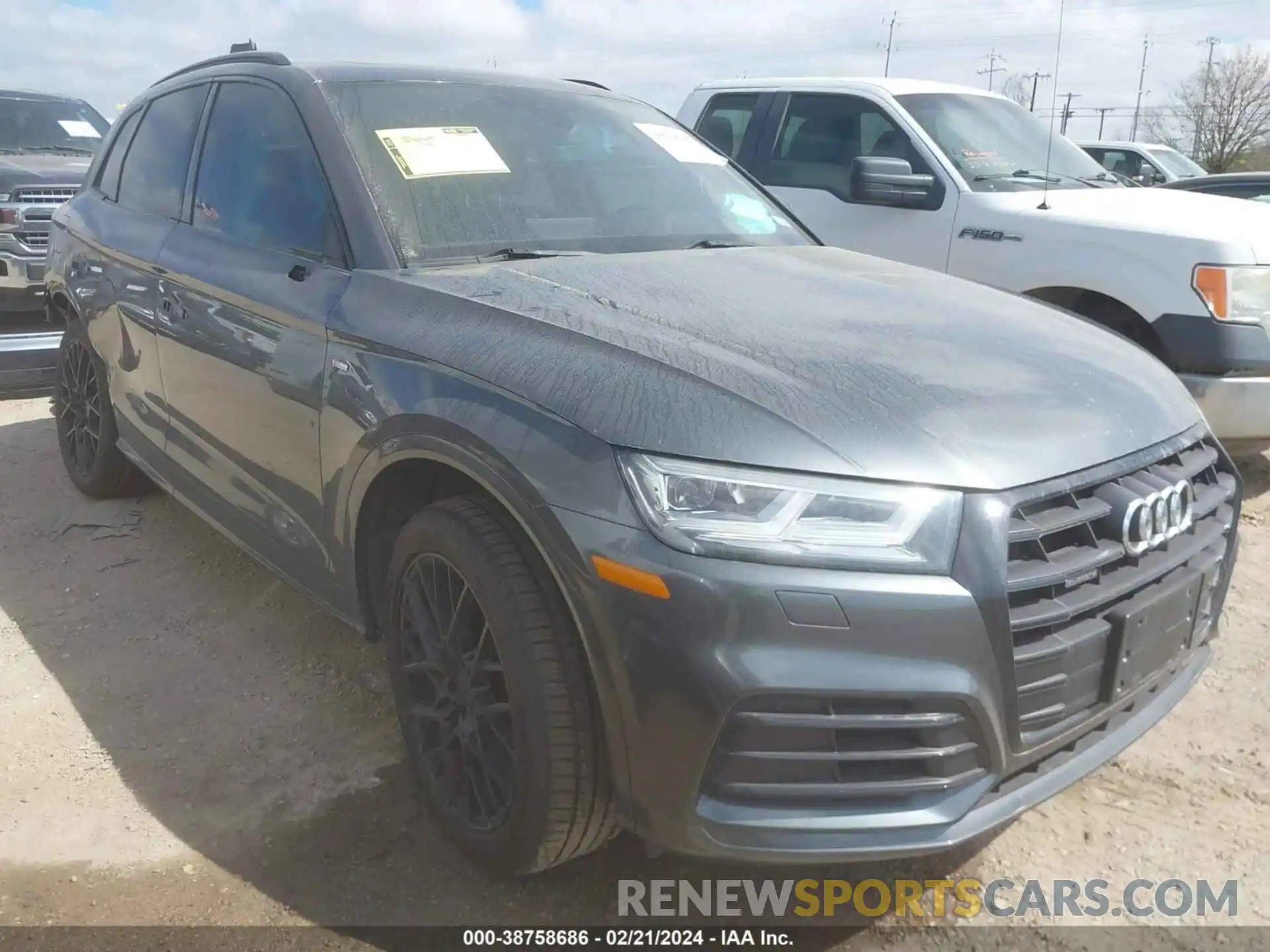 1 Photograph of a damaged car WA1ENAFY2L2110027 AUDI Q5 2020