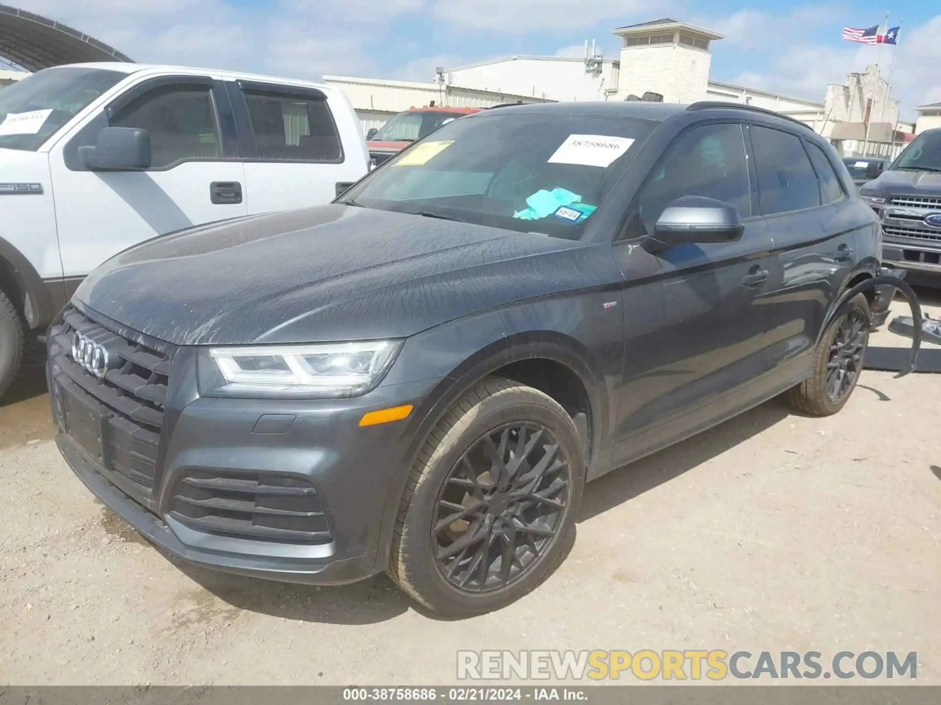 2 Photograph of a damaged car WA1ENAFY2L2110027 AUDI Q5 2020