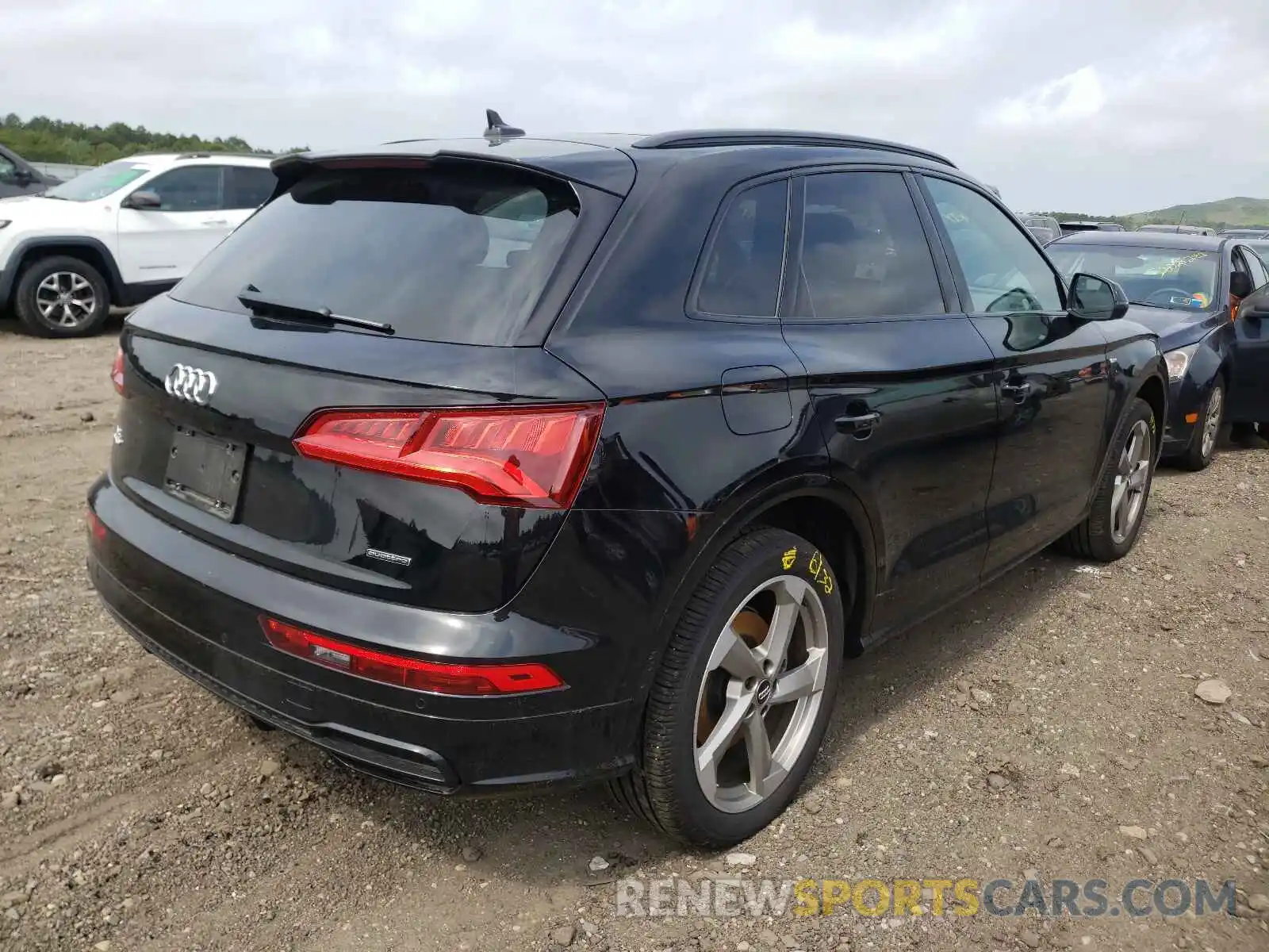 4 Photograph of a damaged car WA1ENAFY2L2113171 AUDI Q5 2020