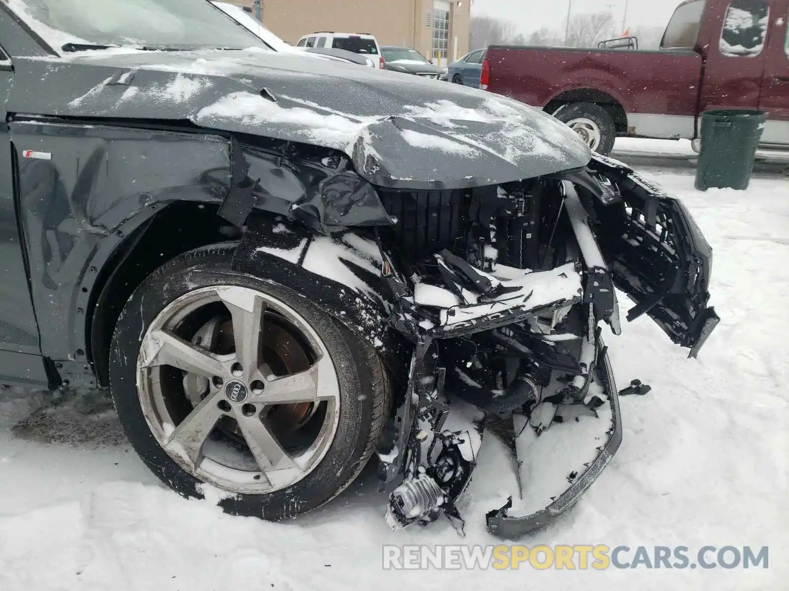 9 Photograph of a damaged car WA1ENAFY4L2111387 AUDI Q5 2020