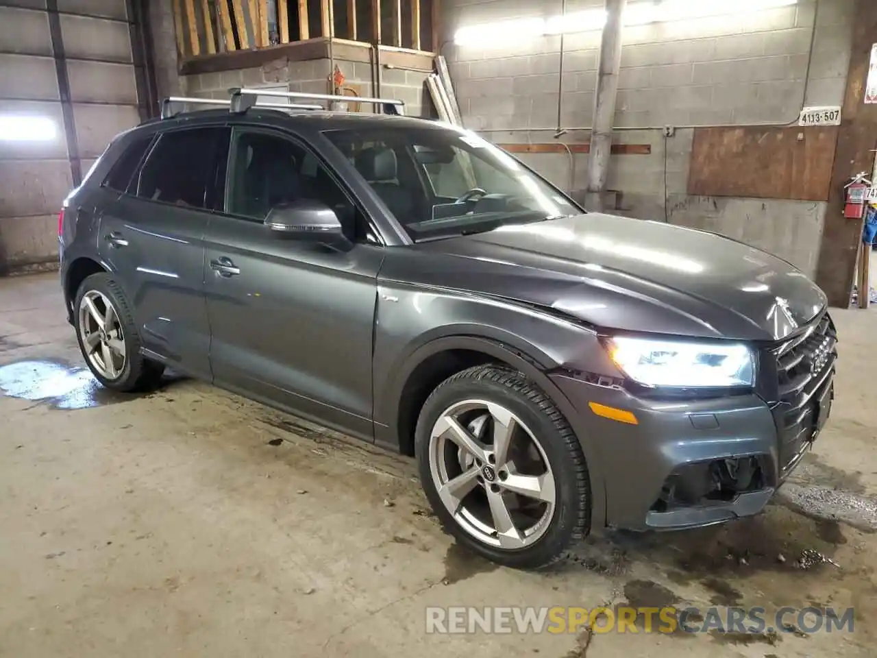 4 Photograph of a damaged car WA1ENAFY5L2099265 AUDI Q5 2020