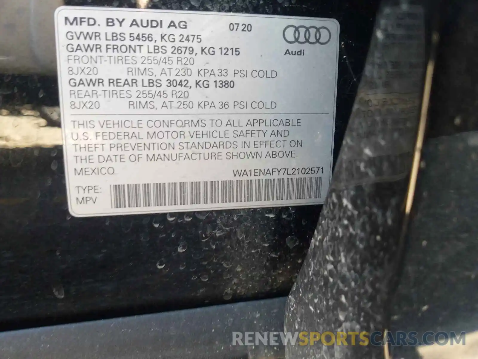 10 Photograph of a damaged car WA1ENAFY7L2102571 AUDI Q5 2020