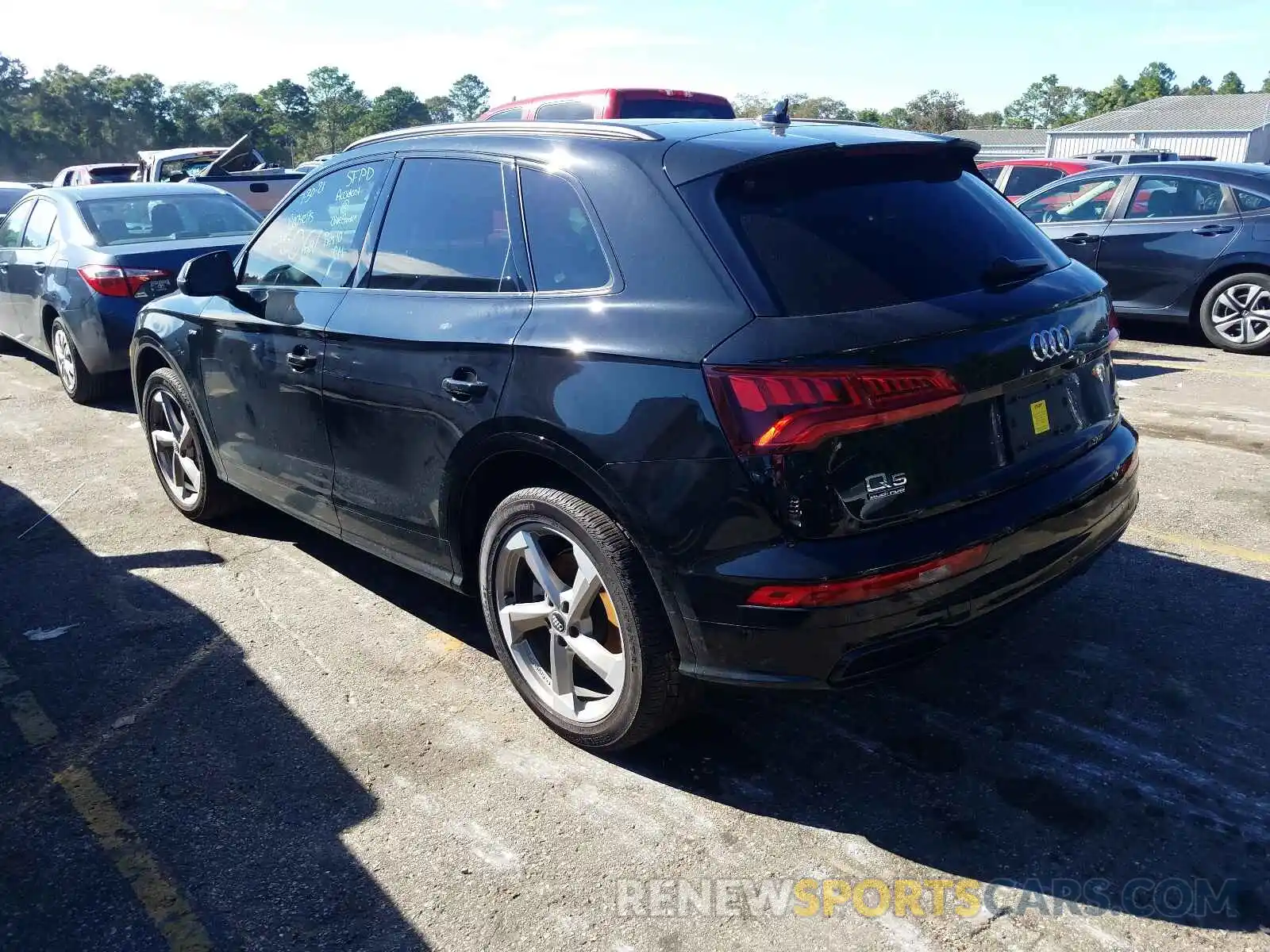 3 Photograph of a damaged car WA1ENAFY7L2102571 AUDI Q5 2020