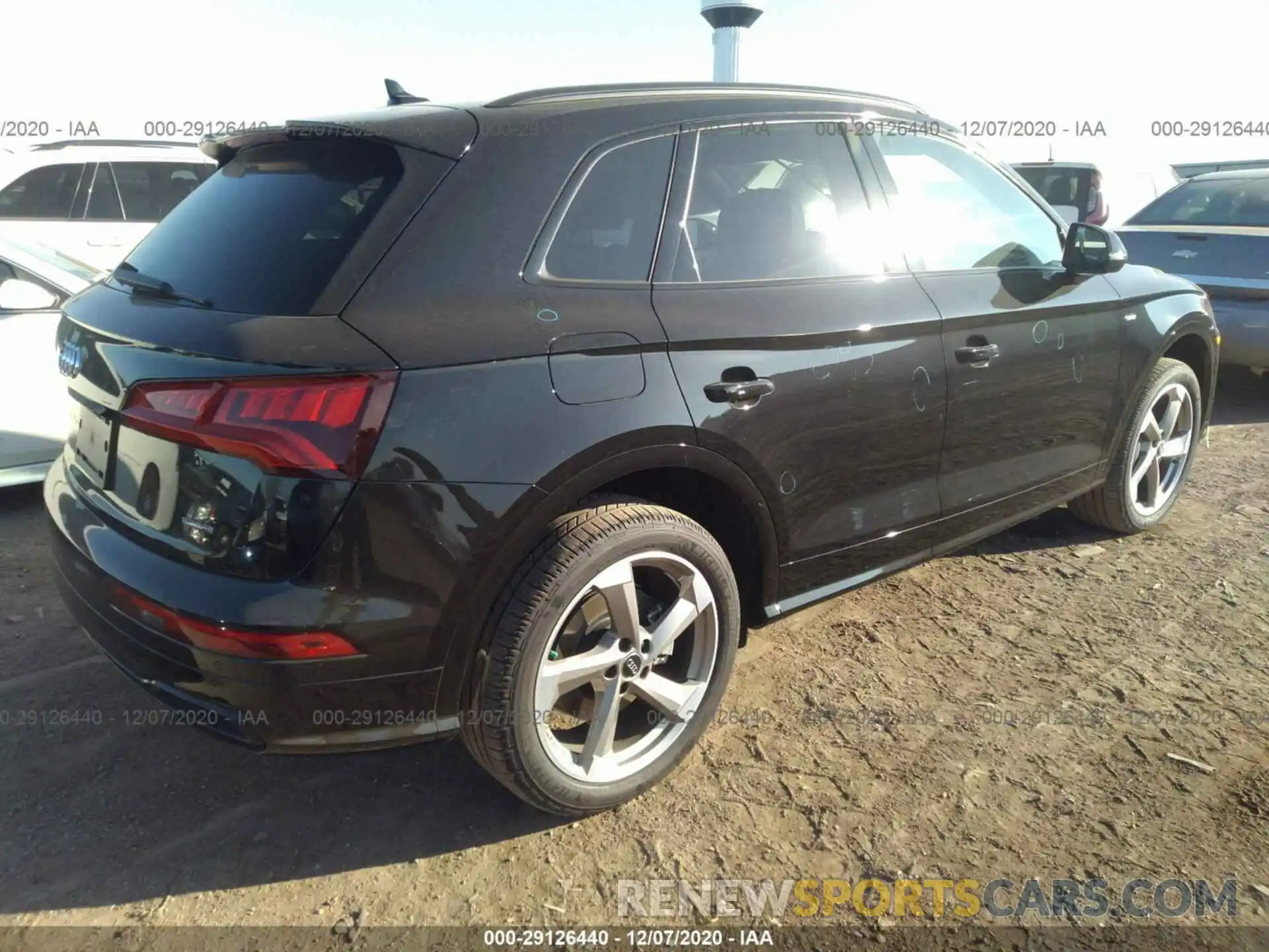 4 Photograph of a damaged car WA1ENAFY7L2111240 AUDI Q5 2020